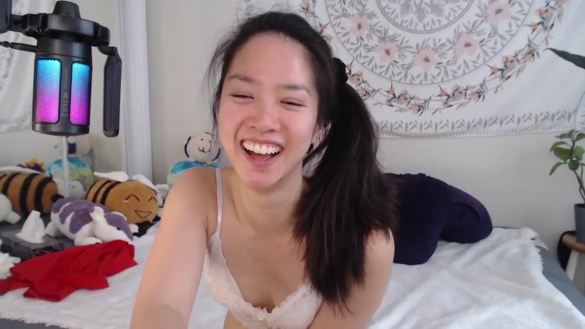 Gallery image thumbnail from MarissaPeach's myfreecams stream on, 07/01/2025, 15:35 image 5 of 20