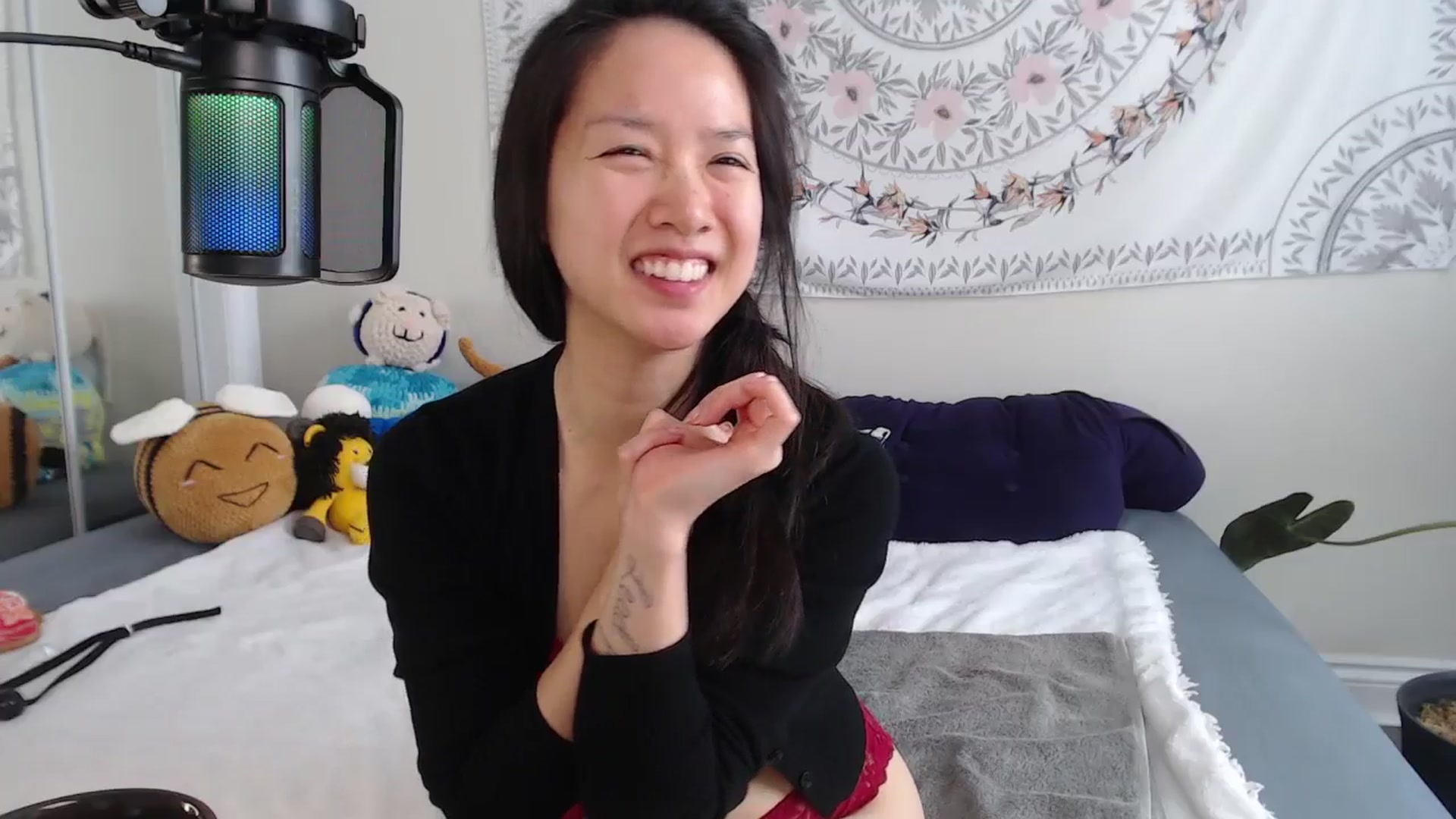 Gallery image thumbnail from MarissaPeach's myfreecams stream on, 08/02/2025, 16:08 image 3 of 20
