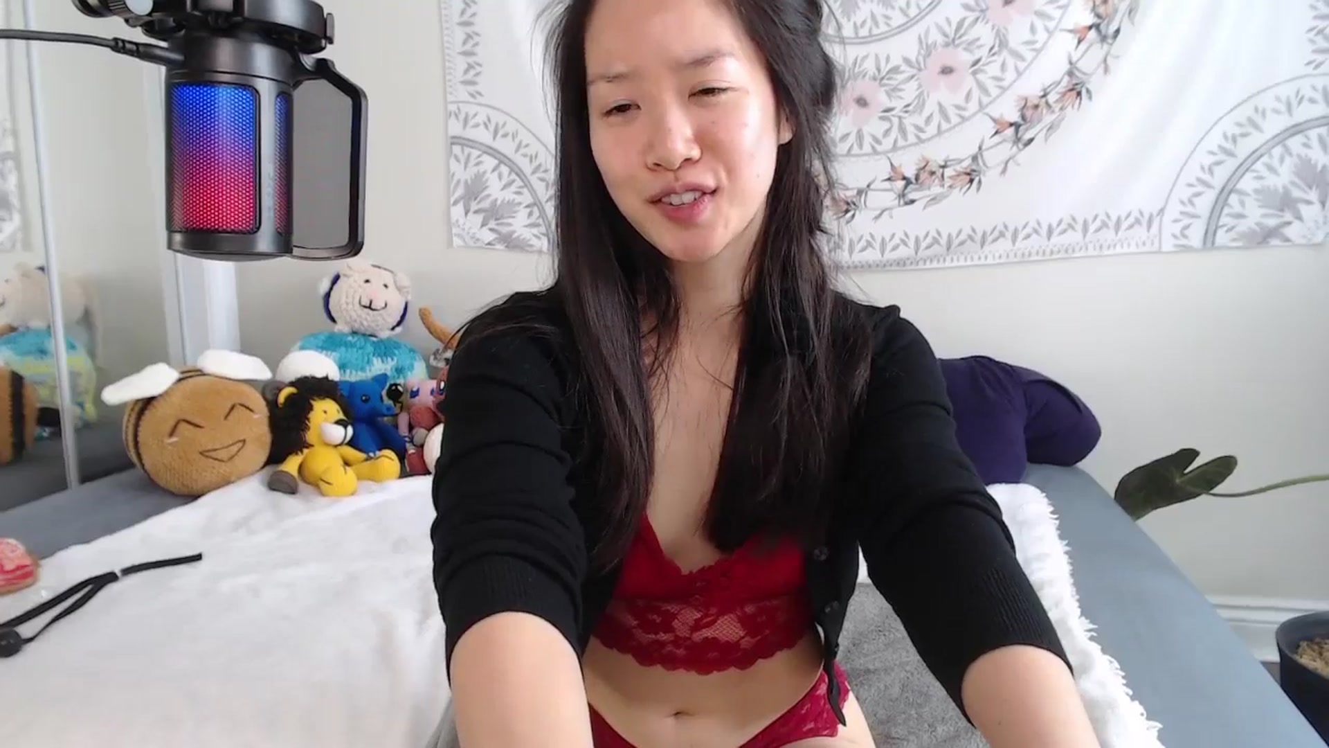 Gallery image thumbnail from MarissaPeach's myfreecams stream on, 08/02/2025, 16:08 image 15 of 20