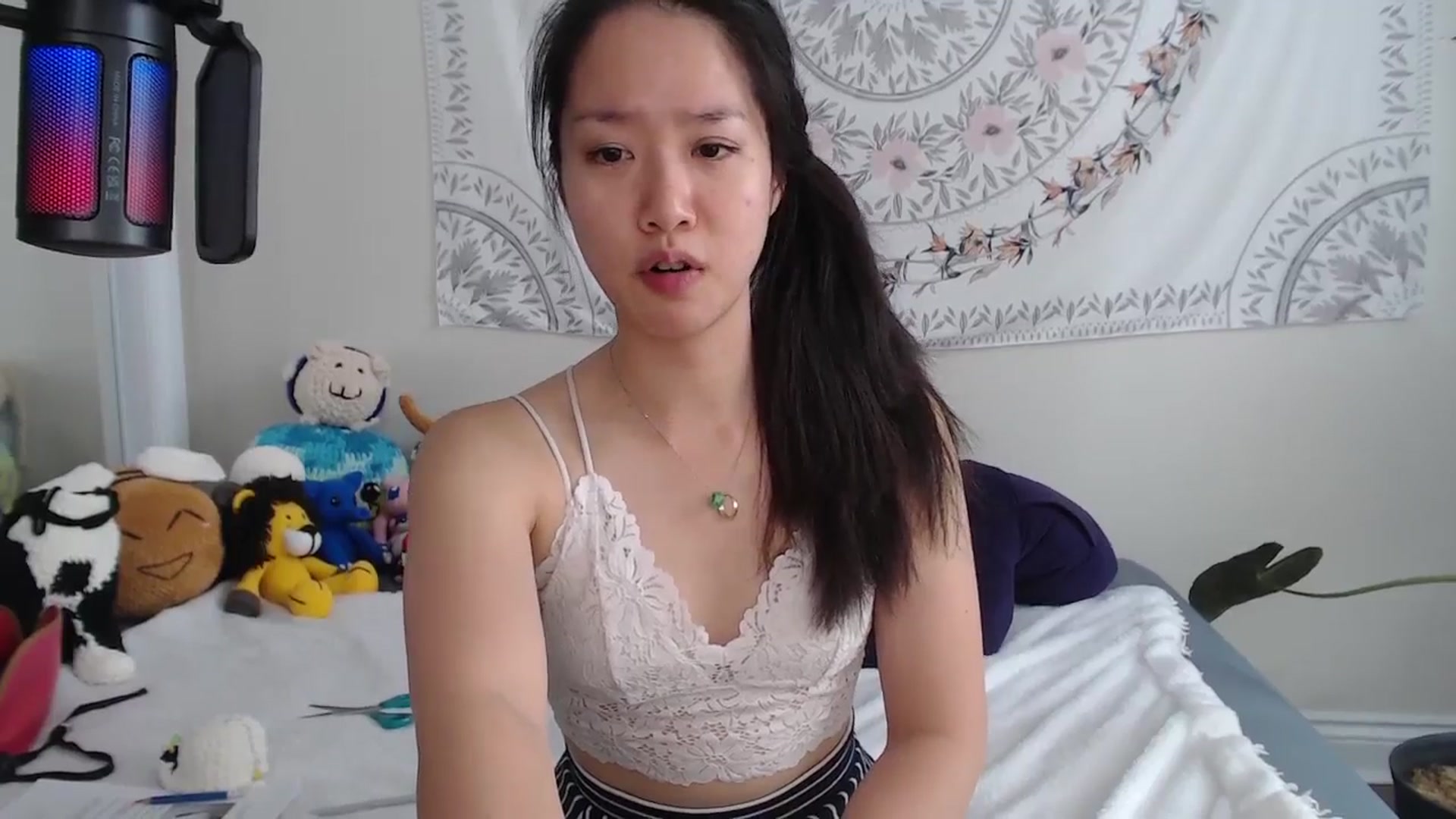 Gallery image thumbnail from MarissaPeach's myfreecams stream on, 08/03/2025, 18:40 image 10 of 20