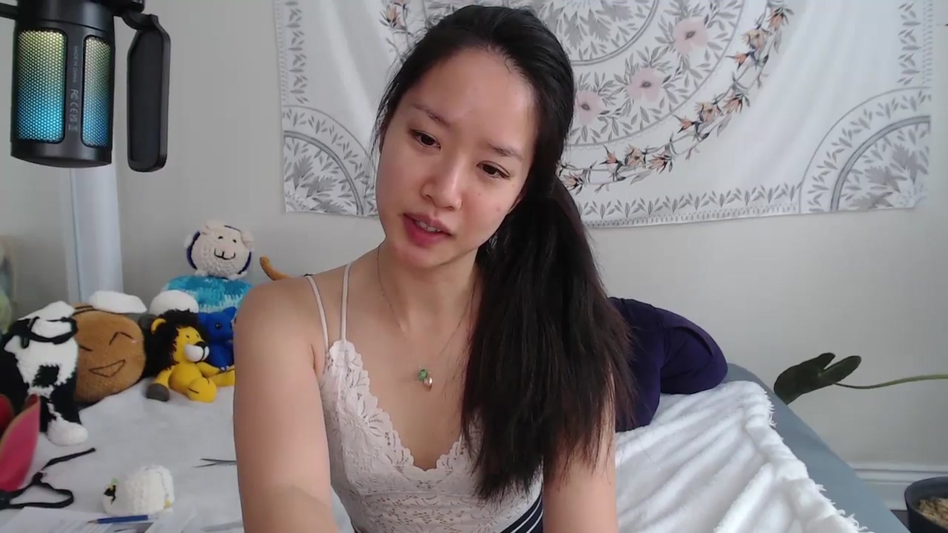 Gallery image thumbnail from MarissaPeach's myfreecams stream on, 08/03/2025, 18:40 image 6 of 20
