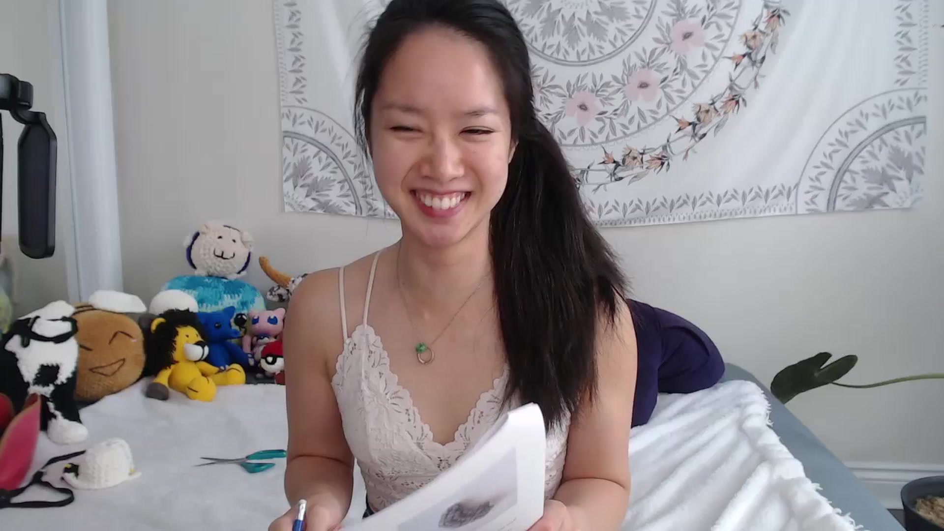 Gallery image thumbnail from MarissaPeach's myfreecams stream on, 08/03/2025, 18:40 image 1 of 20