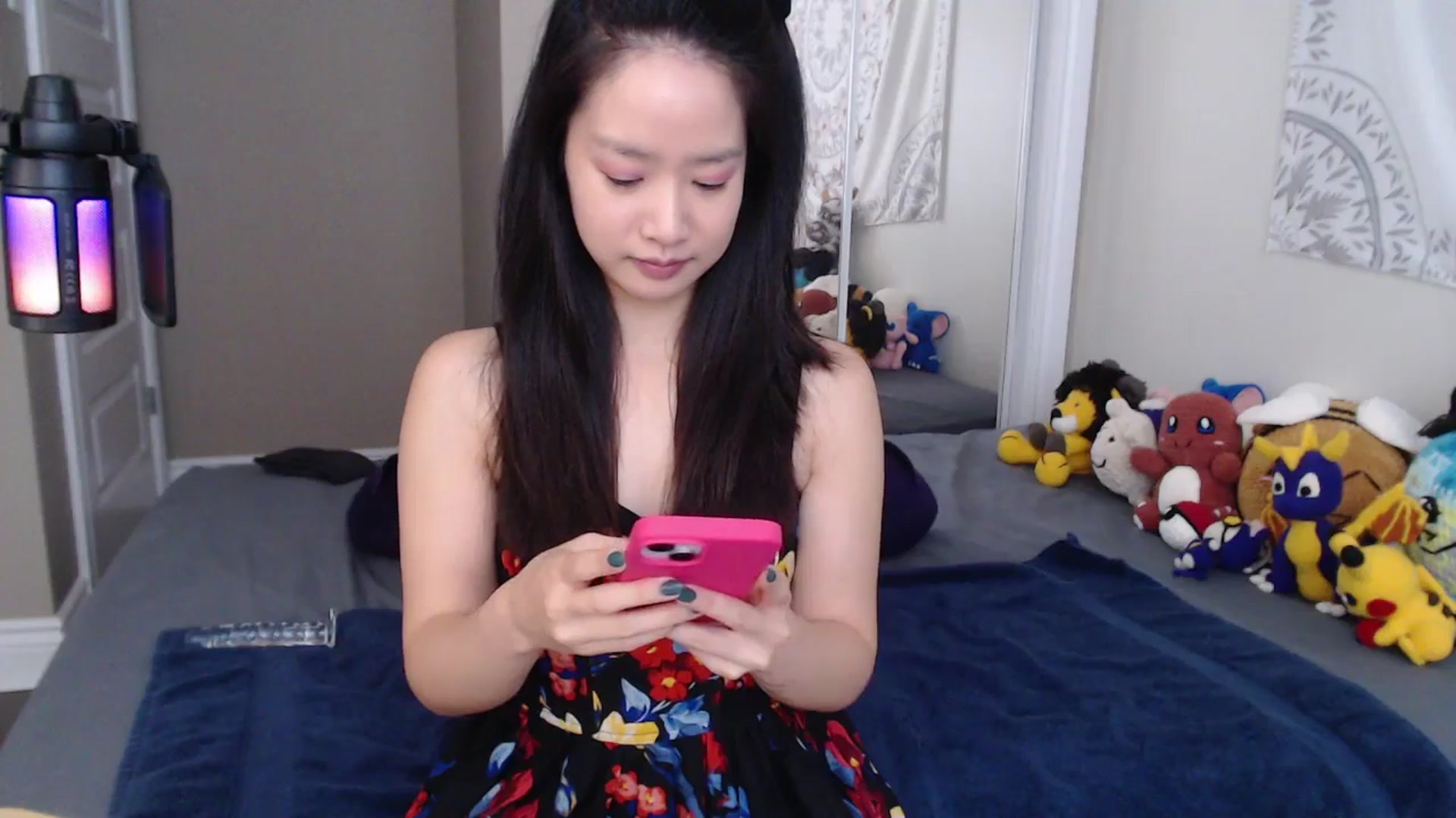Gallery image thumbnail from MarissaPeach's myfreecams stream on, 08/17/2025, 16:25 image 6 of 20