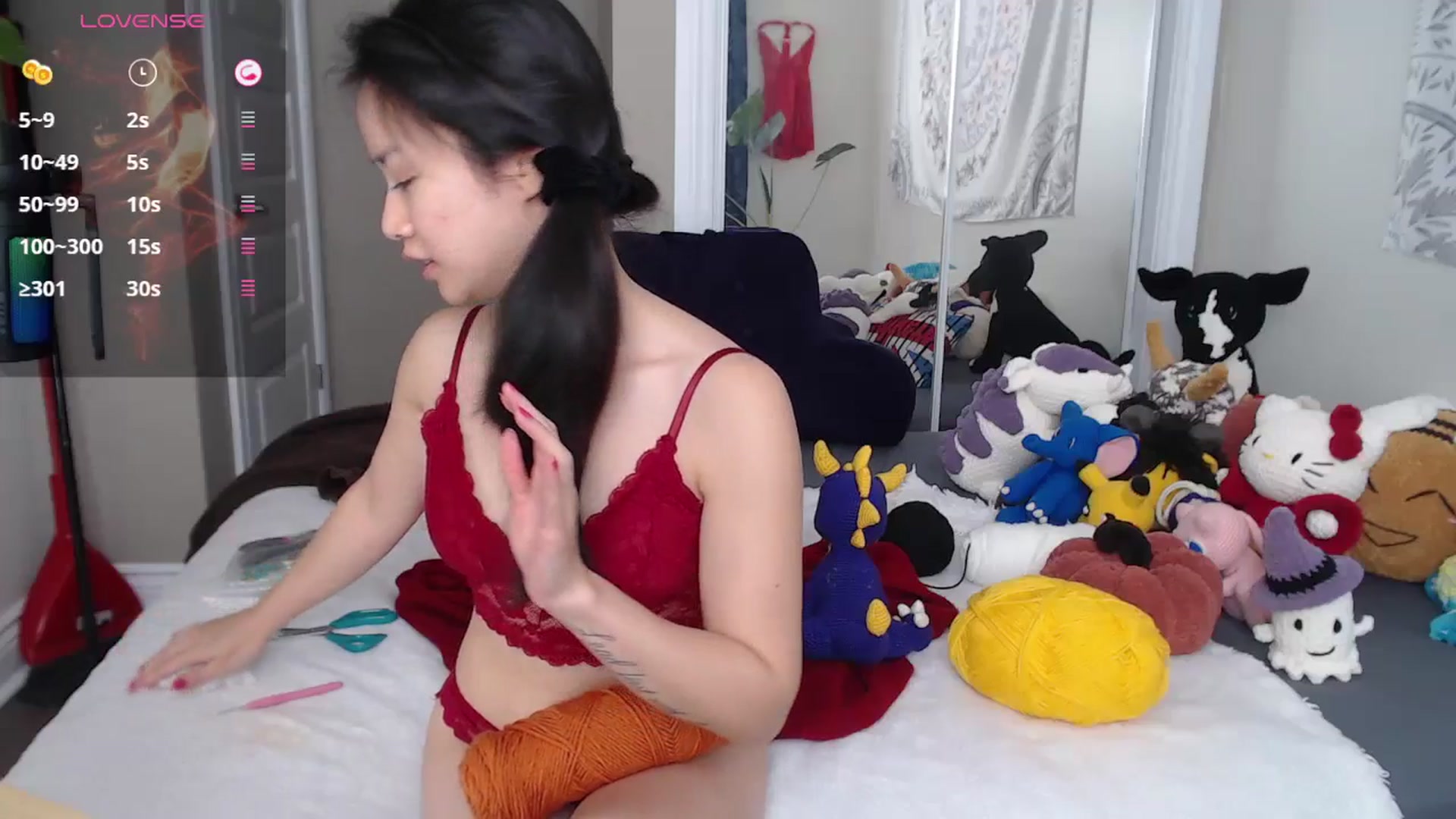 Gallery image thumbnail from MarissaPeach's myfreecams stream on, 10/04/2025, 14:36 image 9 of 20