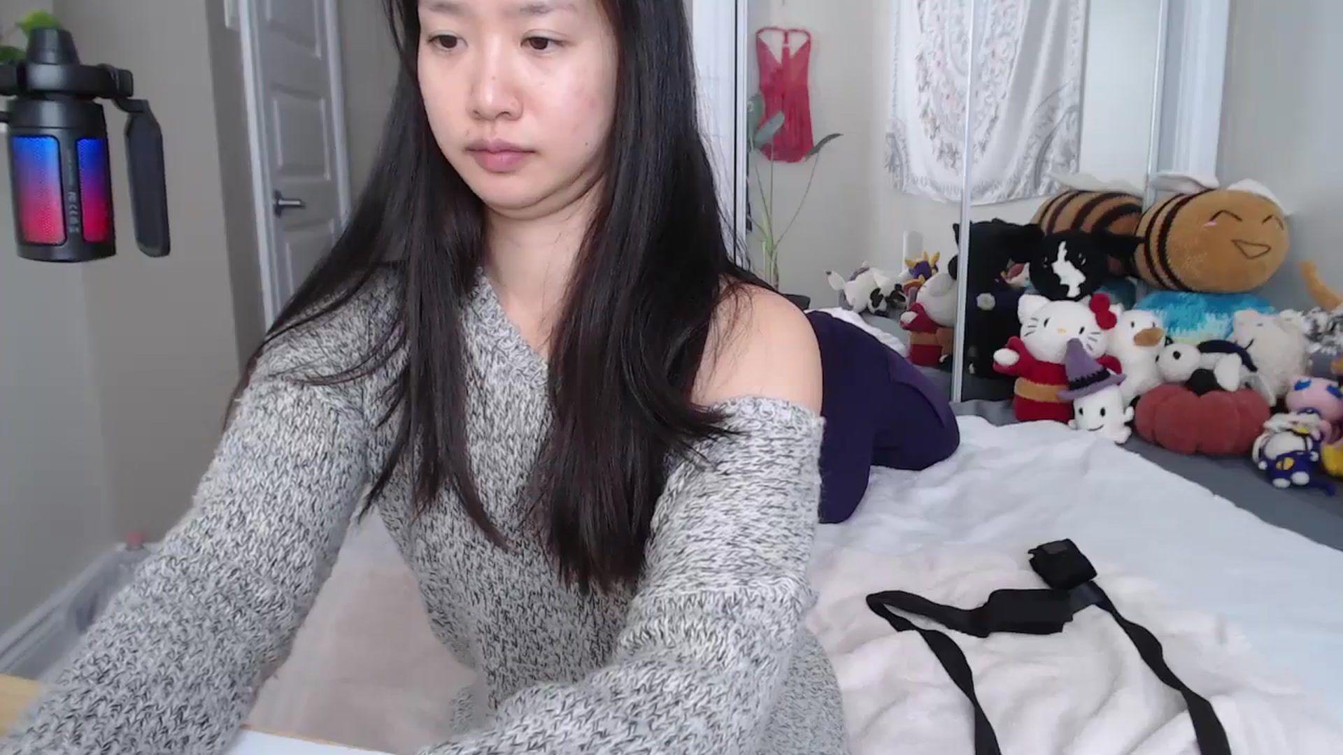 Gallery image thumbnail from MarissaPeach's myfreecams stream on, 10/19/2025, 17:39 image 17 of 20