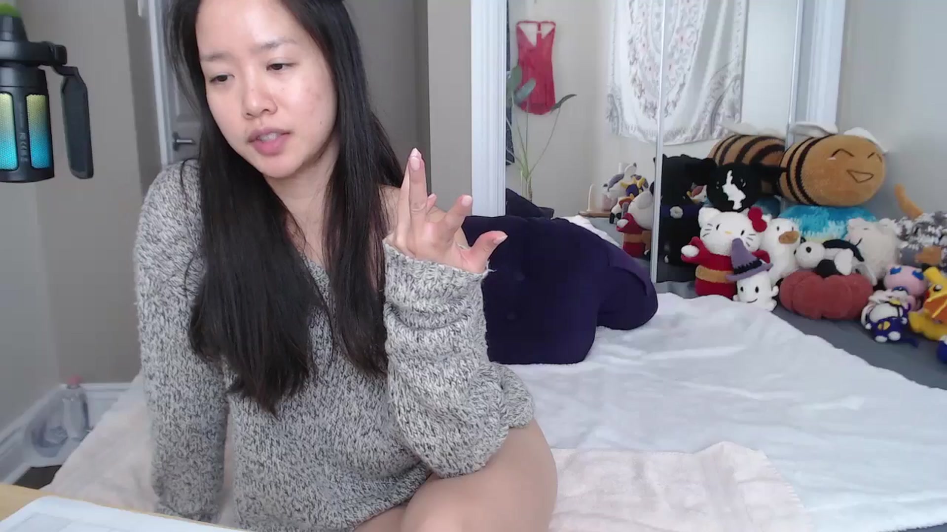 Gallery image thumbnail from MarissaPeach's myfreecams stream on, 10/19/2025, 17:39 image 7 of 20
