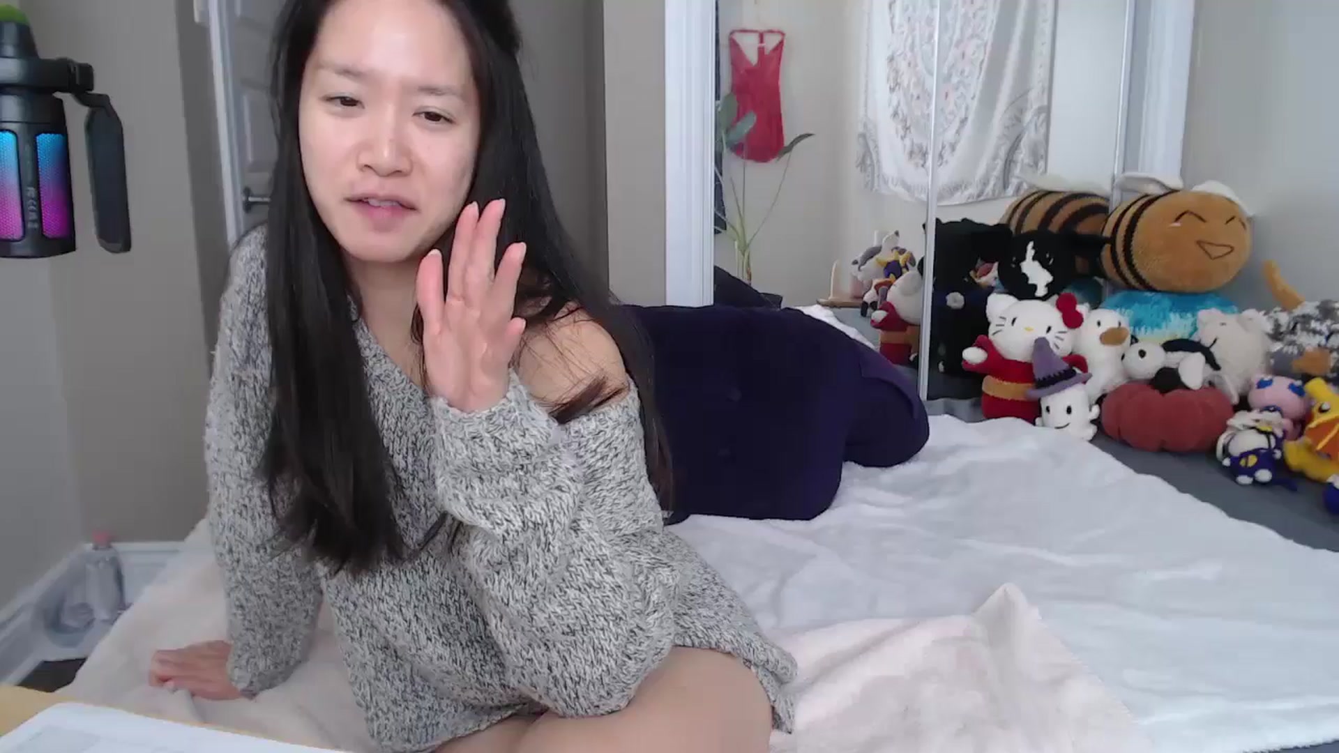 Gallery image thumbnail from MarissaPeach's myfreecams stream on, 10/19/2025, 17:39 image 1 of 20