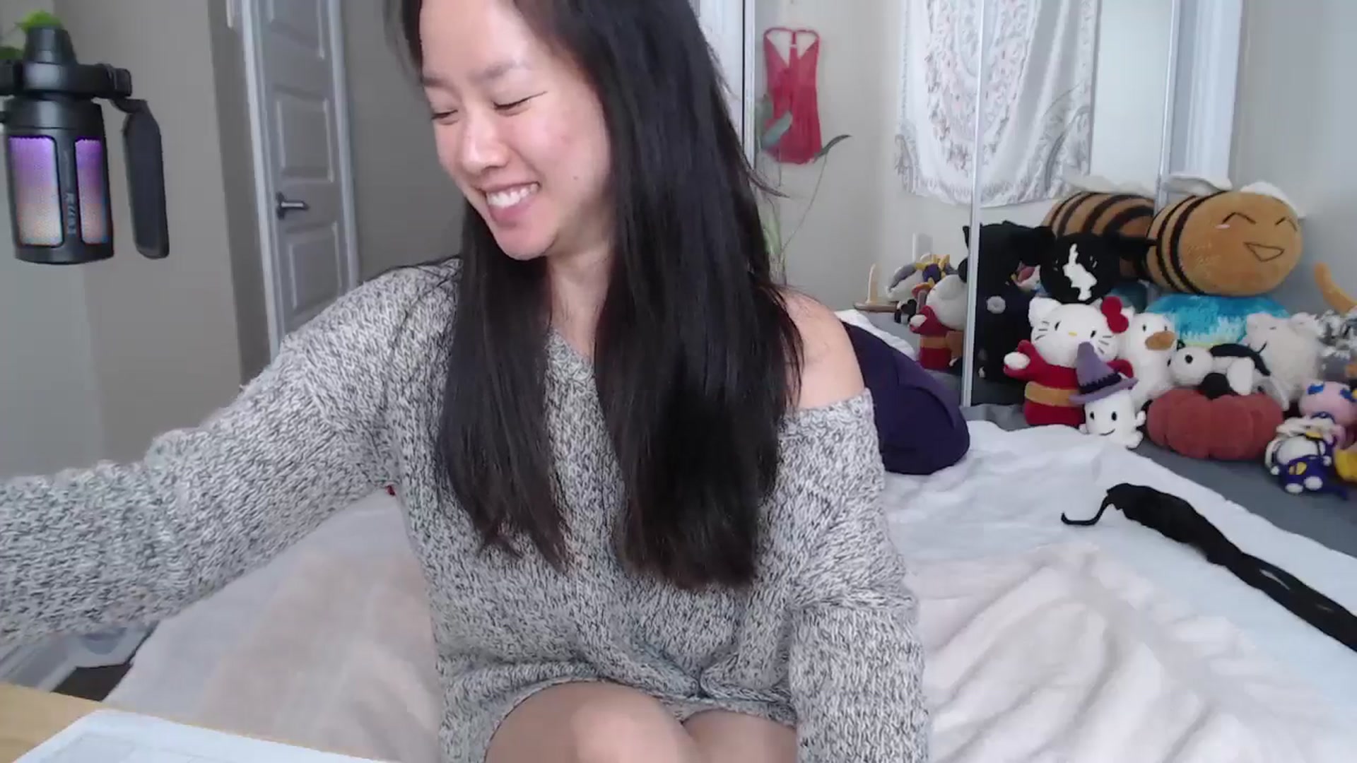 Gallery image thumbnail from MarissaPeach's myfreecams stream on, 10/19/2025, 17:39 image 19 of 20