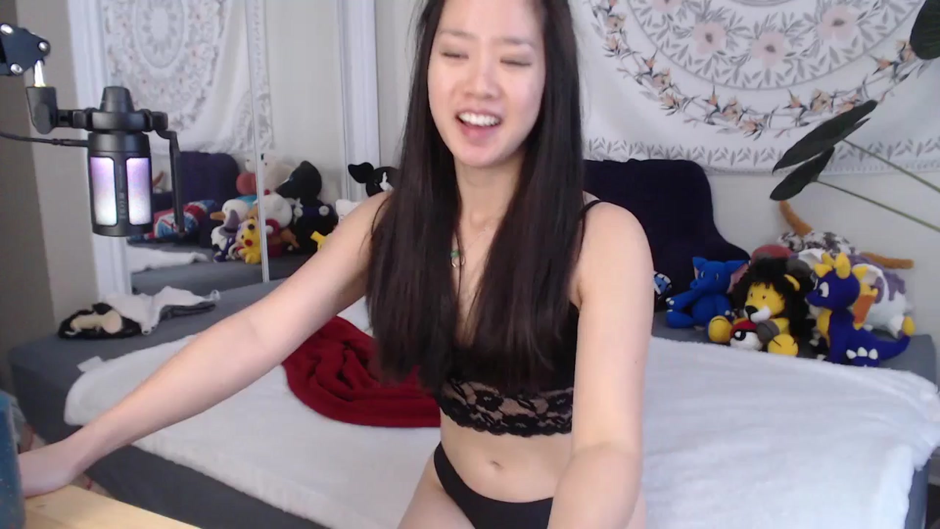 Gallery image thumbnail from MarissaPeach's myfreecams stream on, 11/01/2025, 14:58 image 13 of 20