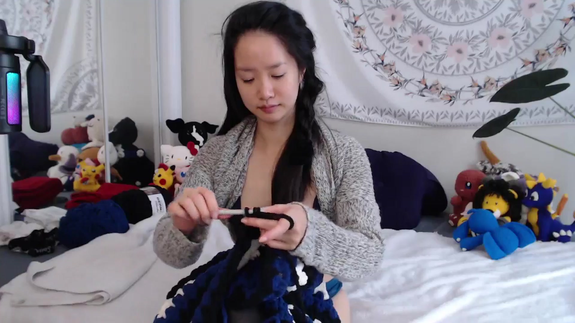 Gallery image thumbnail from MarissaPeach's myfreecams stream on, 11/07/2025, 16:07 image 5 of 20
