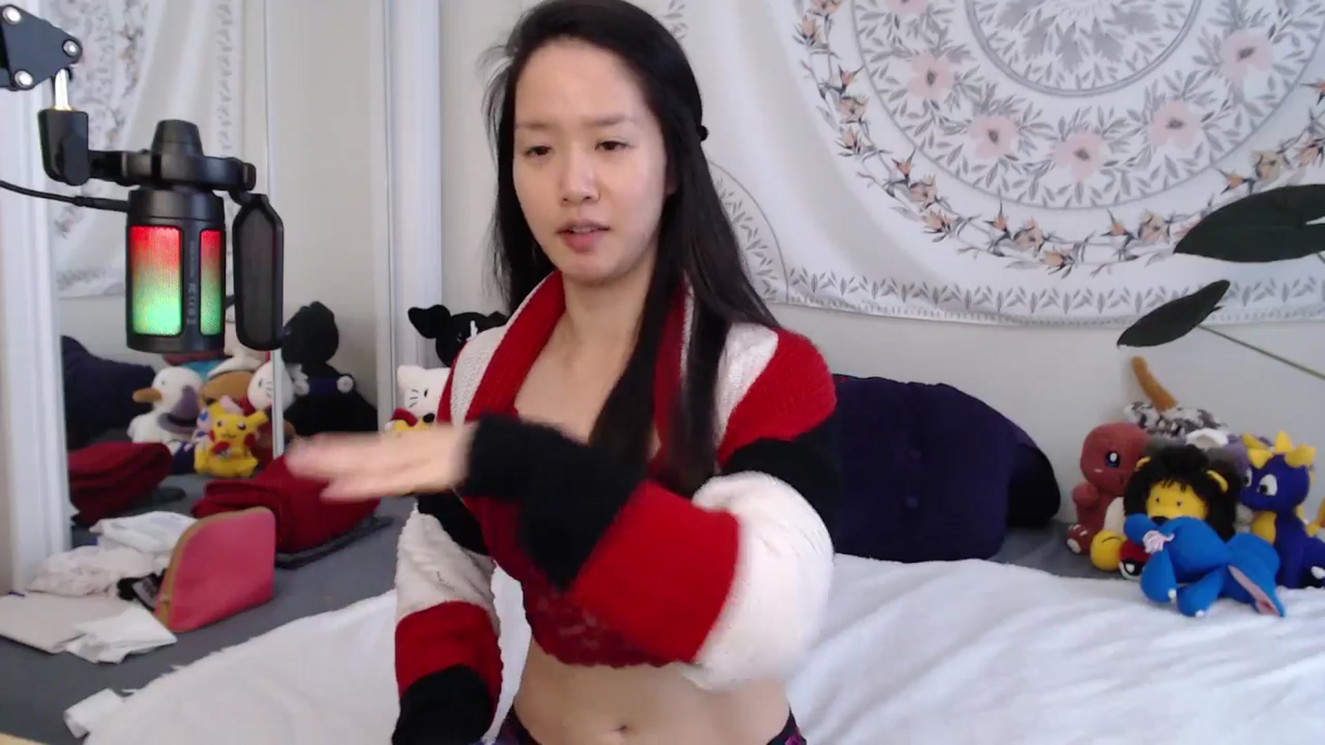 Gallery image thumbnail from MarissaPeach's myfreecams stream on, 11/08/2025, 17:36 image 5 of 20