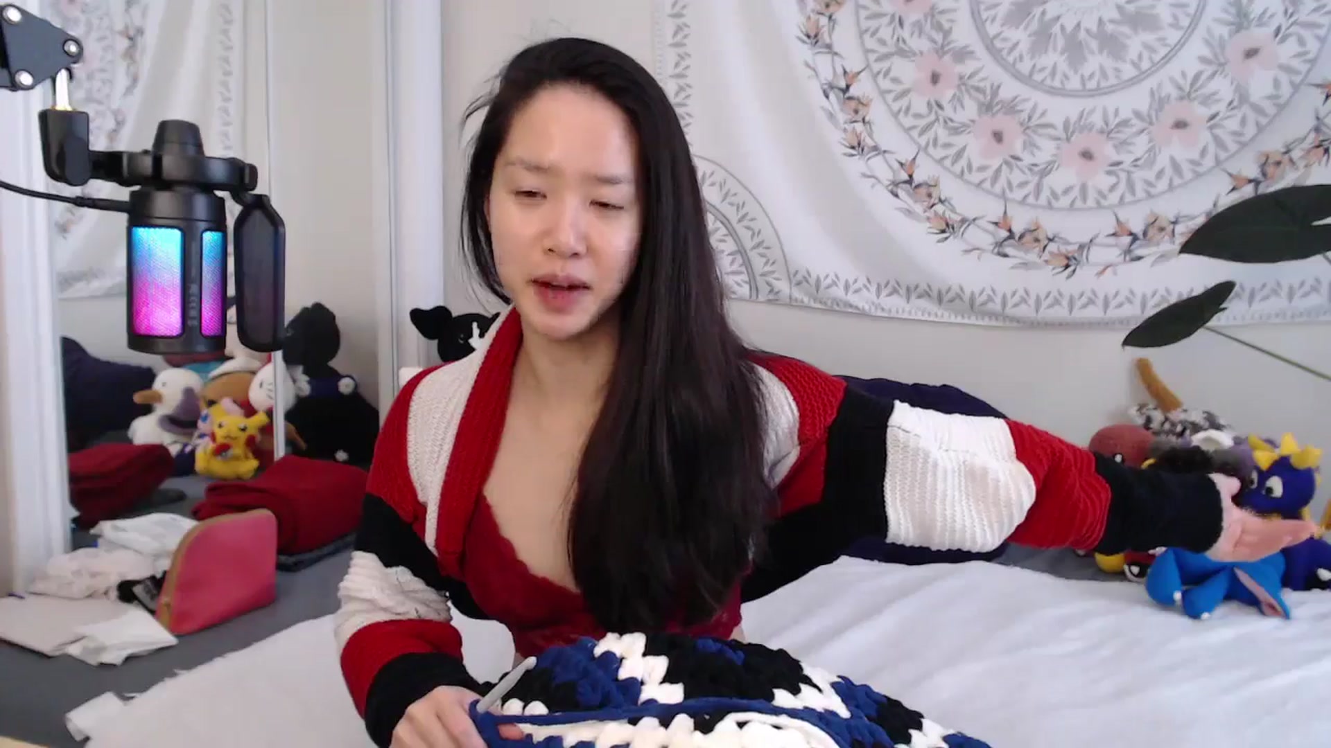 Gallery image thumbnail from MarissaPeach's myfreecams stream on, 11/08/2025, 17:36 image 13 of 20