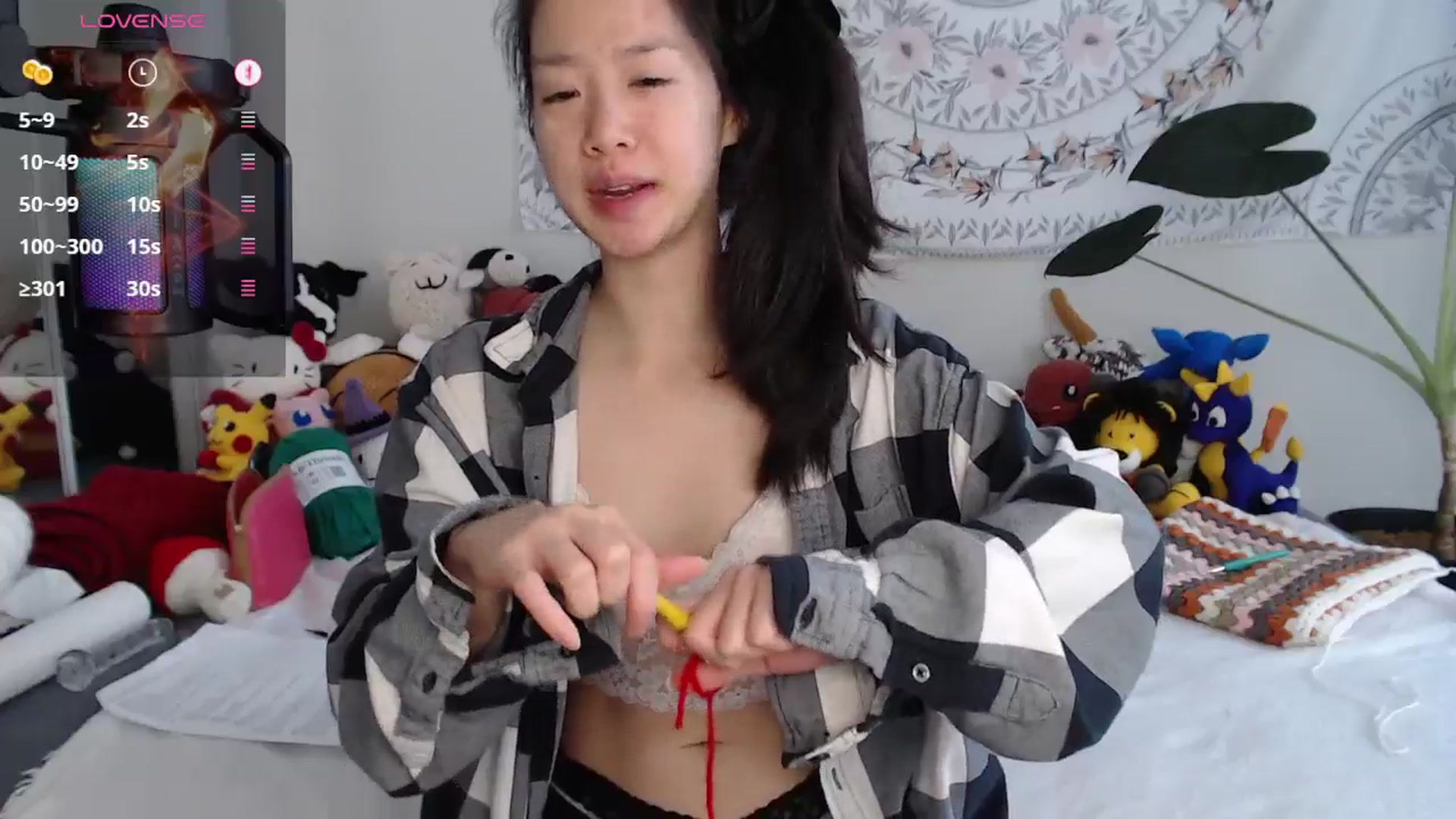 Gallery image thumbnail from MarissaPeach's myfreecams stream on, 11/16/2025, 15:33 image 10 of 20