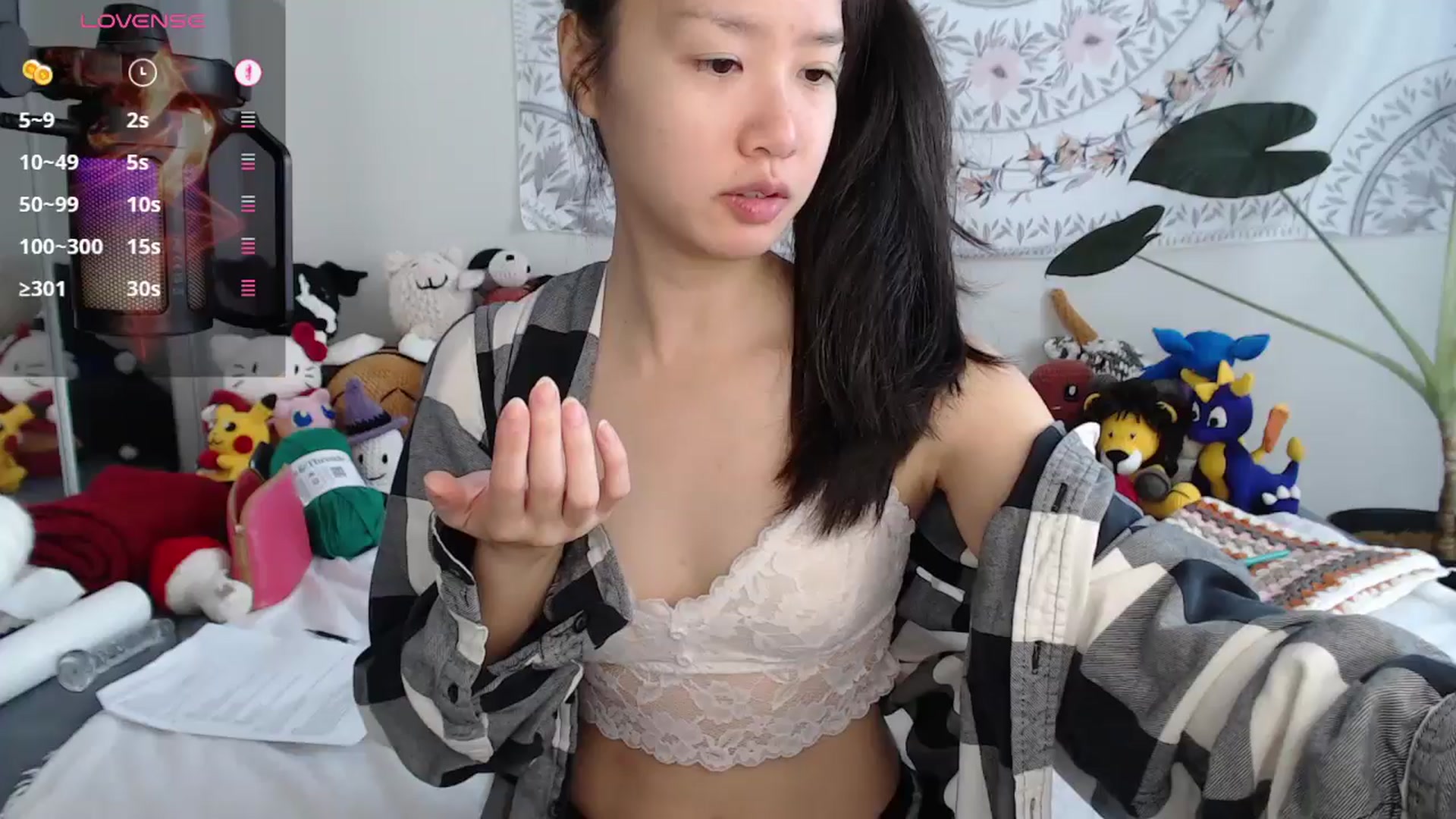 Gallery image thumbnail from MarissaPeach's myfreecams stream on, 11/16/2025, 15:33 image 1 of 20