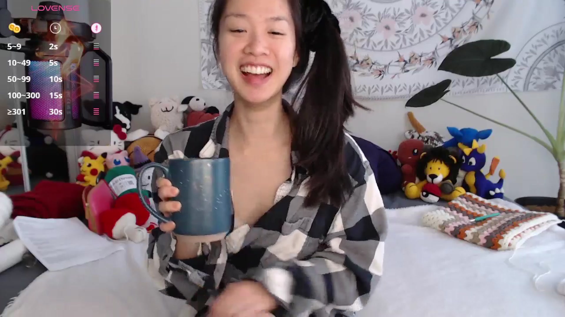Gallery image thumbnail from MarissaPeach's myfreecams stream on, 11/16/2025, 15:33 image 18 of 20