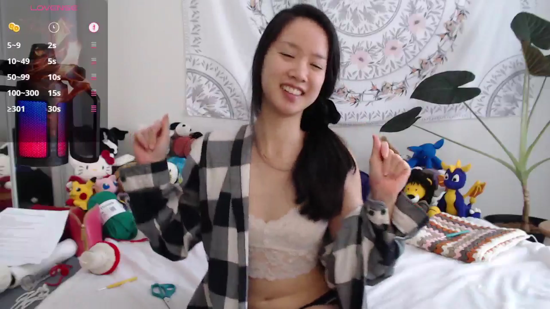 Gallery image thumbnail from MarissaPeach's myfreecams stream on, 11/16/2025, 17:11 image 8 of 20