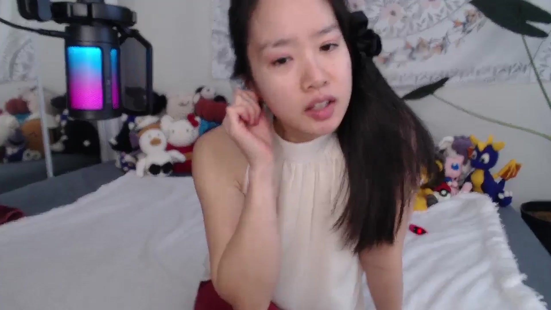 Gallery image thumbnail from MarissaPeach's myfreecams stream on, 12/23/2025, 14:43 image 12 of 20