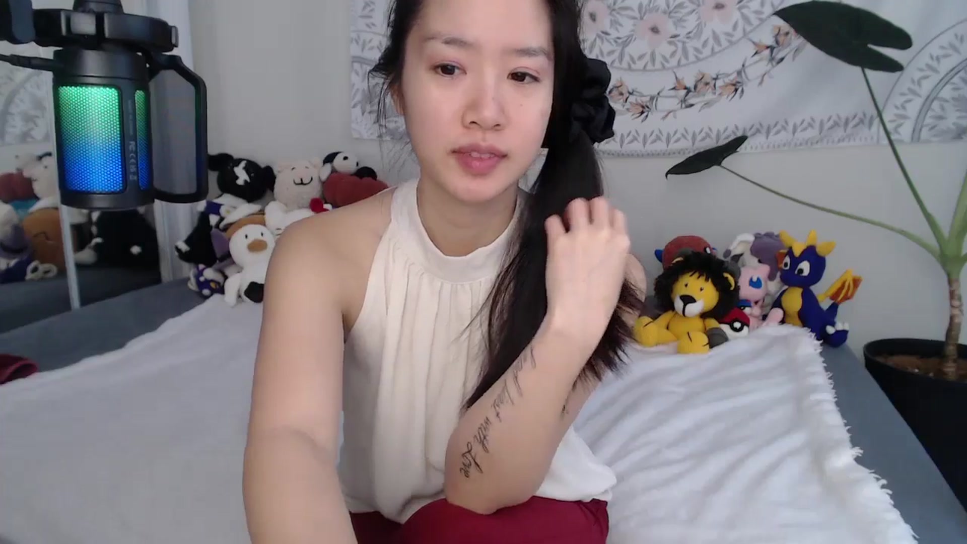 Gallery image thumbnail from MarissaPeach's myfreecams stream on, 12/23/2025, 14:43 image 15 of 20