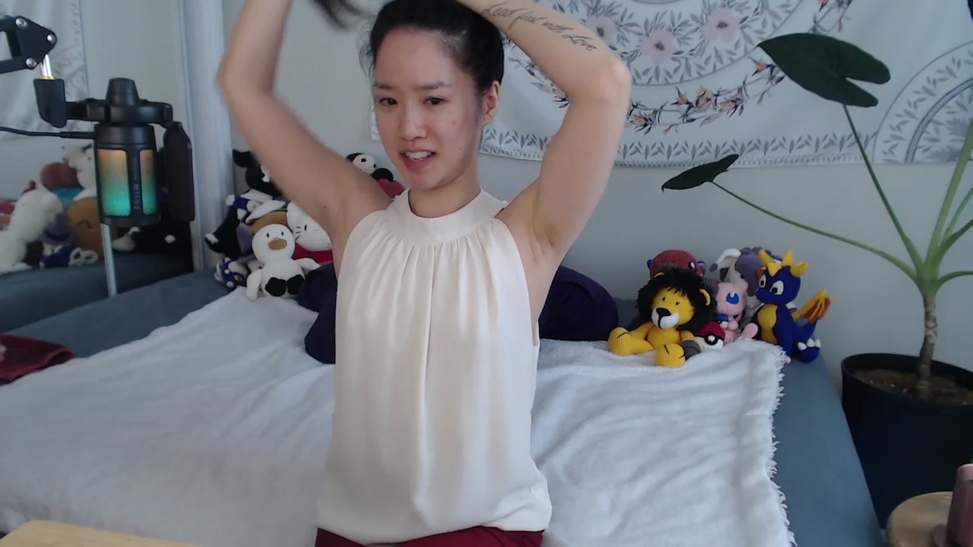 Gallery image thumbnail from MarissaPeach's myfreecams stream on, 12/23/2025, 15:52 image 18 of 20