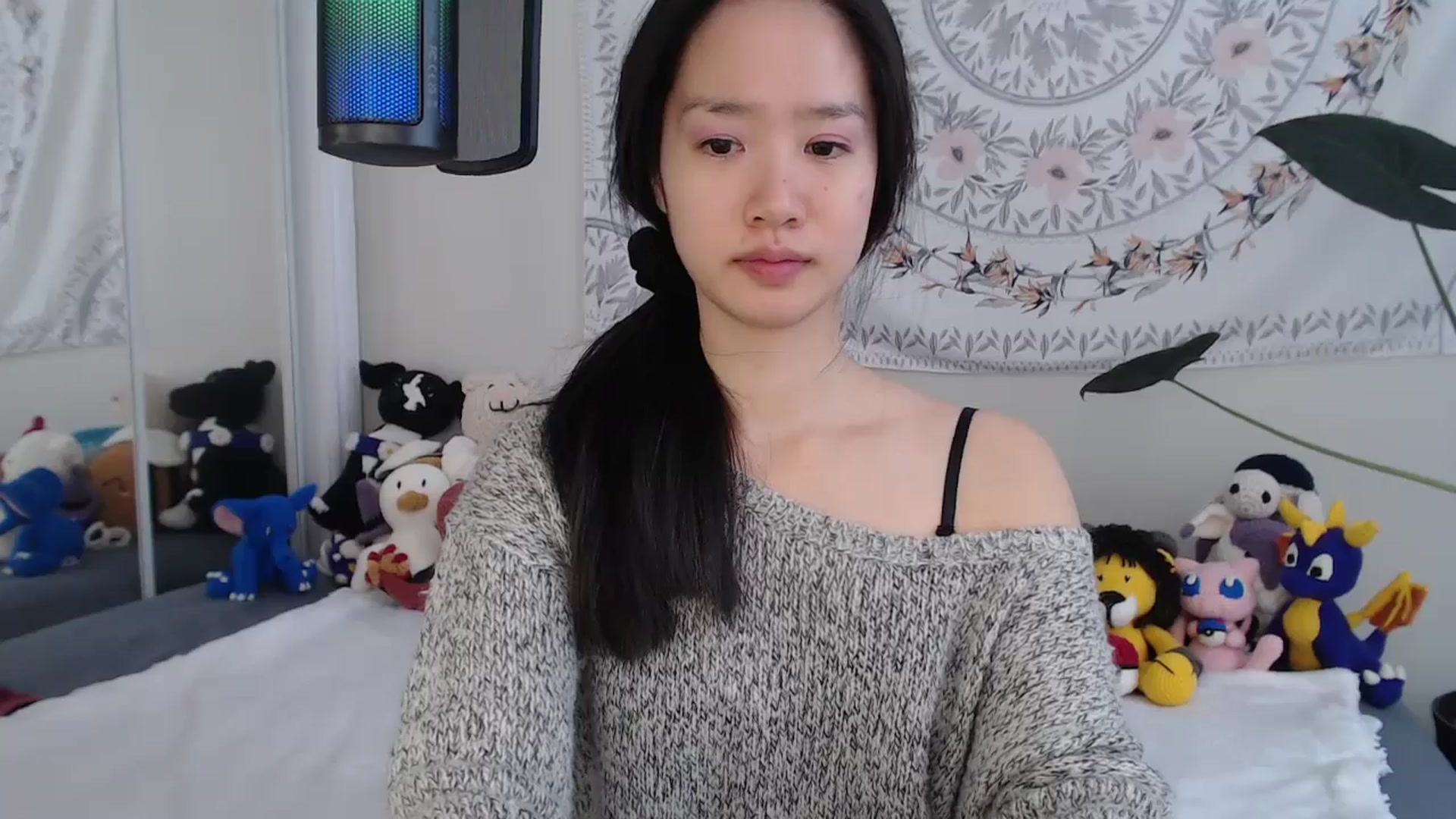 Gallery image thumbnail from MarissaPeach's myfreecams stream on, 12/24/2025, 15:36 image 12 of 20