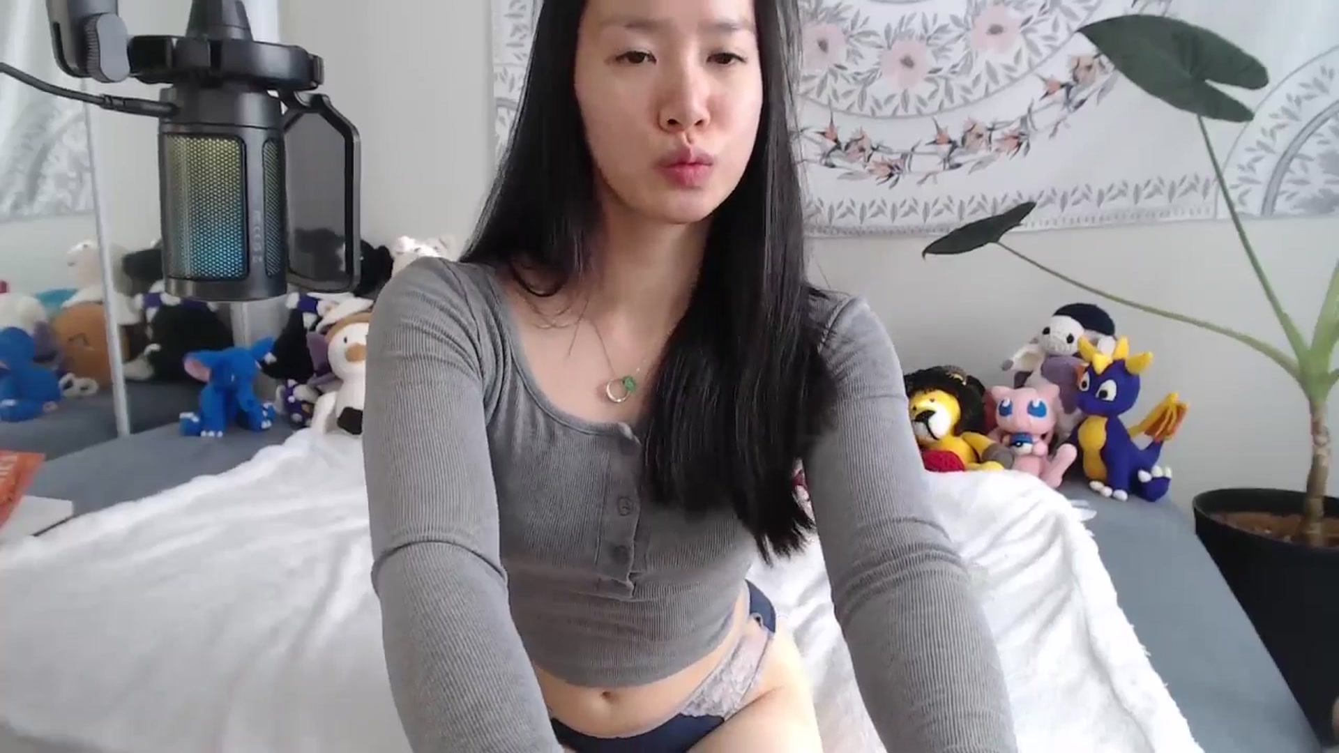 Gallery image thumbnail from MarissaPeach's myfreecams stream on, 12/27/2025, 17:56 image 4 of 20