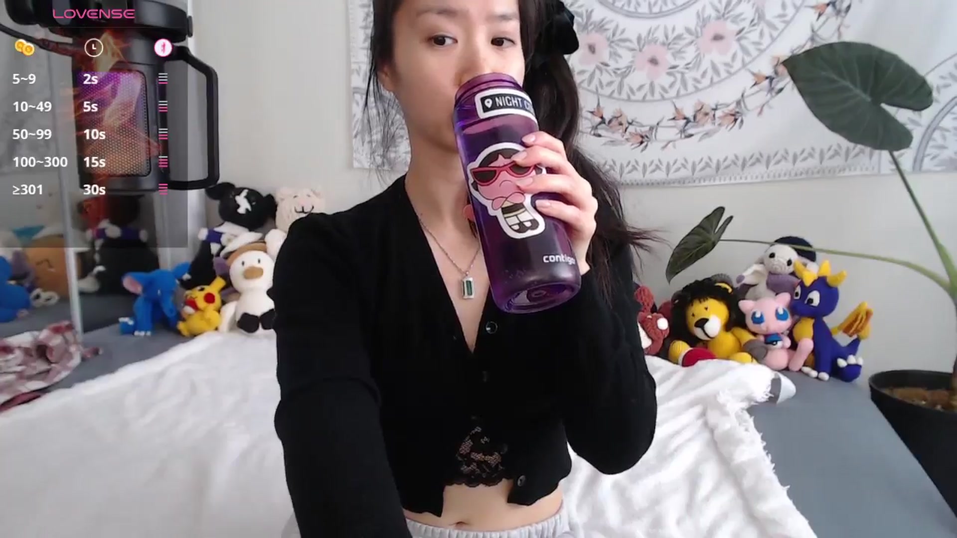 Gallery image thumbnail from MarissaPeach's myfreecams stream on, 01/03/2026, 15:39 image 12 of 20
