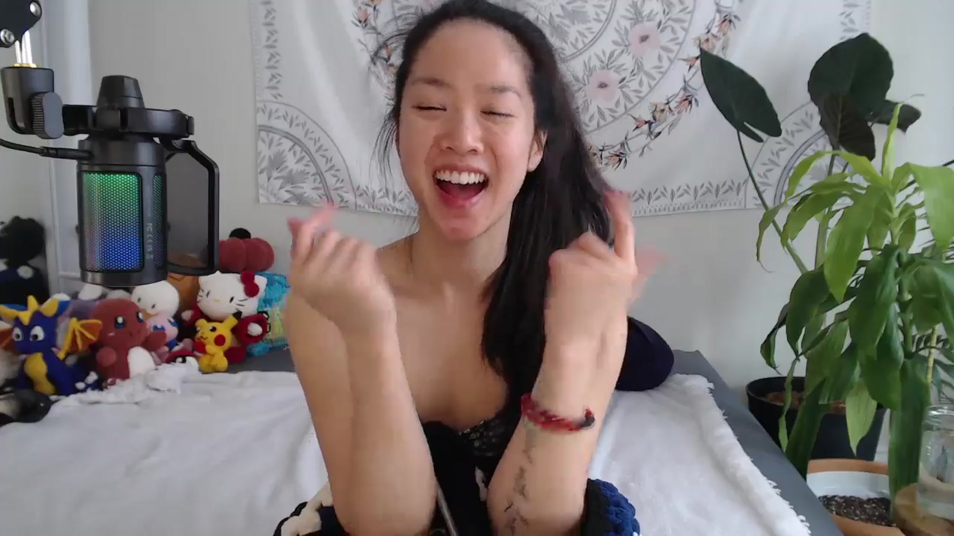 Gallery image thumbnail from MarissaPeach's myfreecams stream on, 04/11/2026, 14:28 image 7 of 20