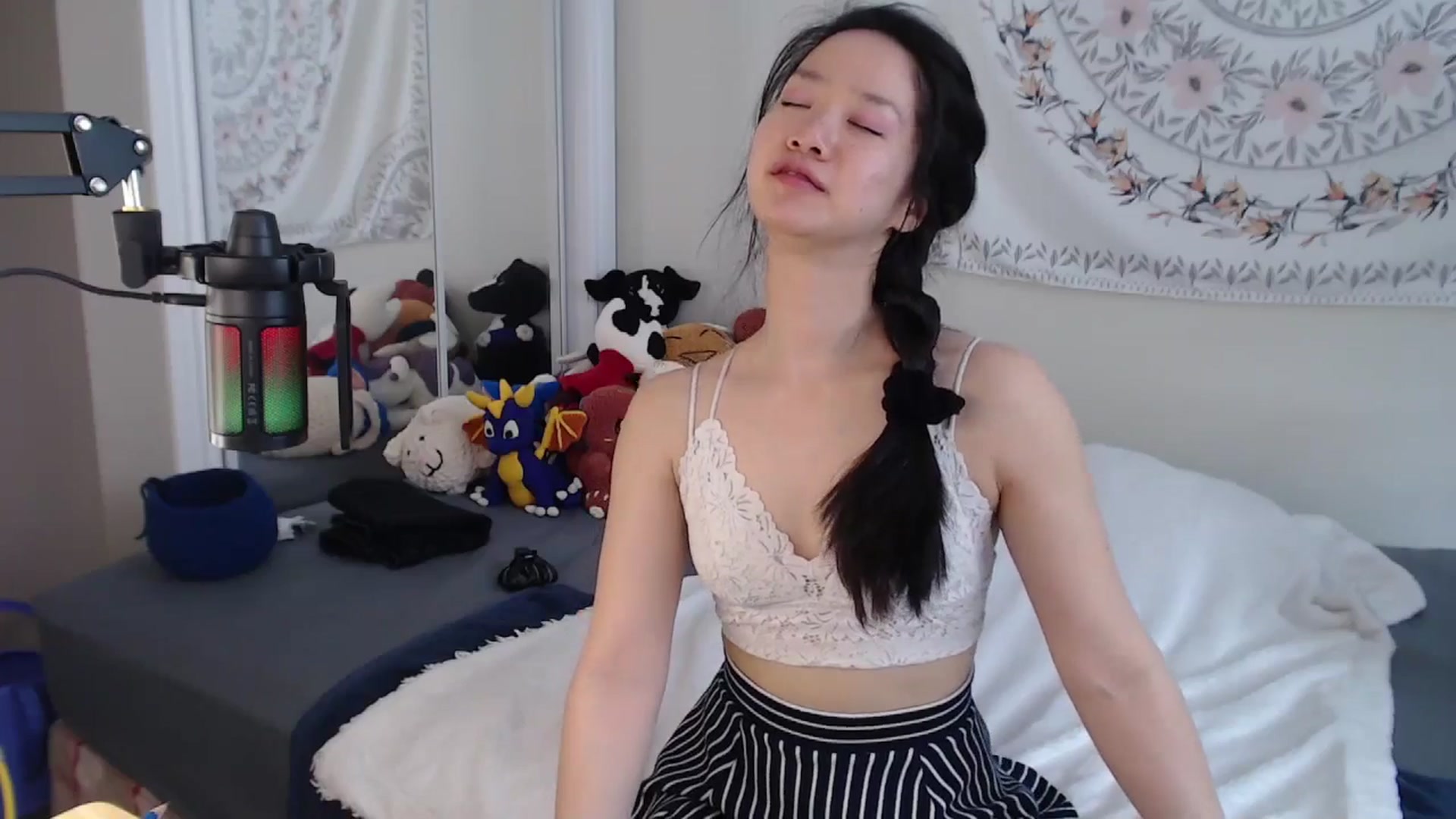 Gallery image thumbnail from MarissaPeach's myfreecams stream on, 05/10/2026, 17:05 image 13 of 20
