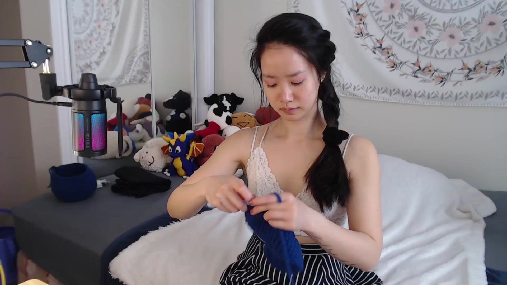 Gallery image thumbnail from MarissaPeach's myfreecams stream on, 05/10/2026, 17:05 image 7 of 20