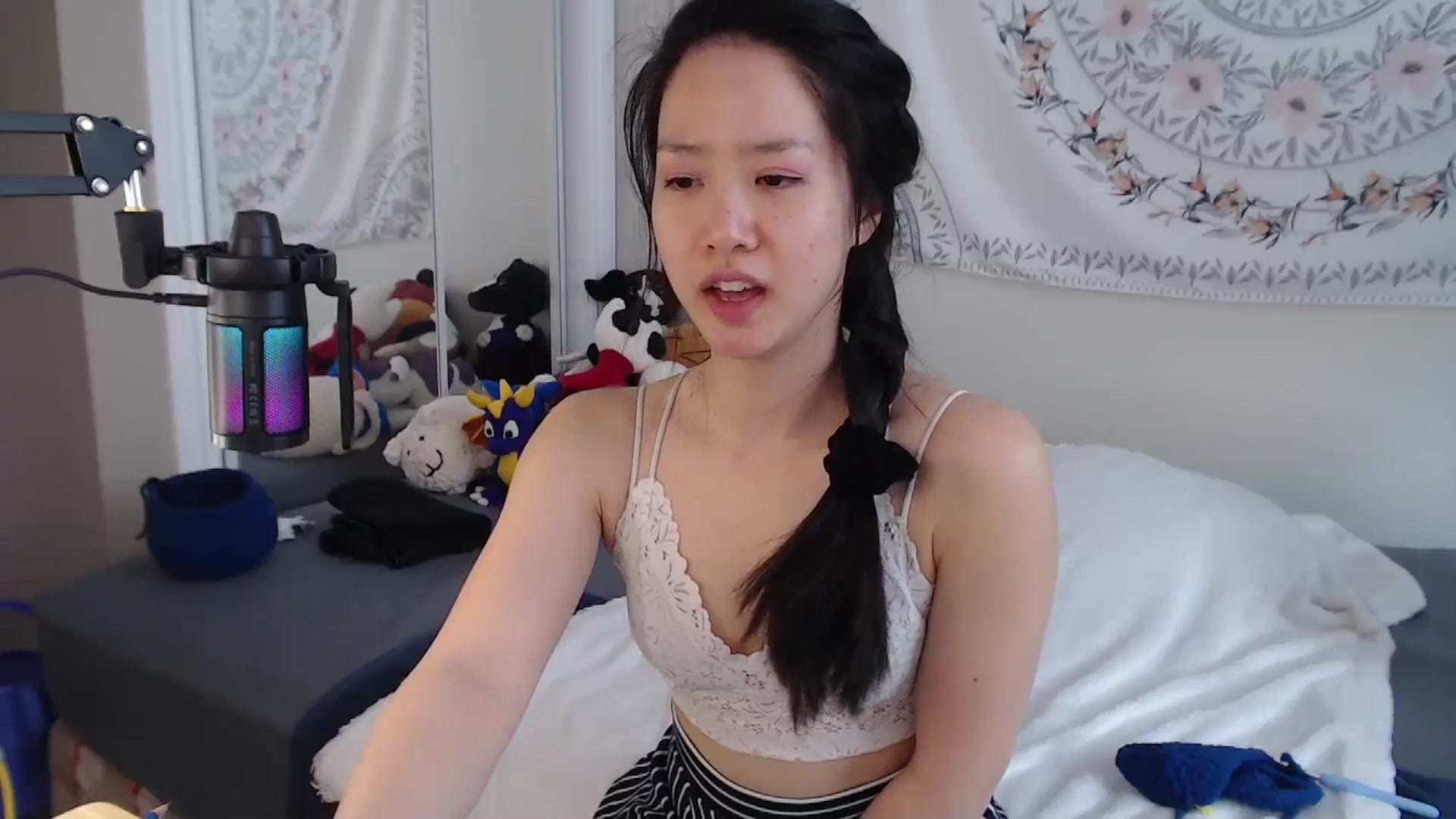 Gallery image thumbnail from MarissaPeach's myfreecams stream on, 05/10/2026, 17:05 image 17 of 20