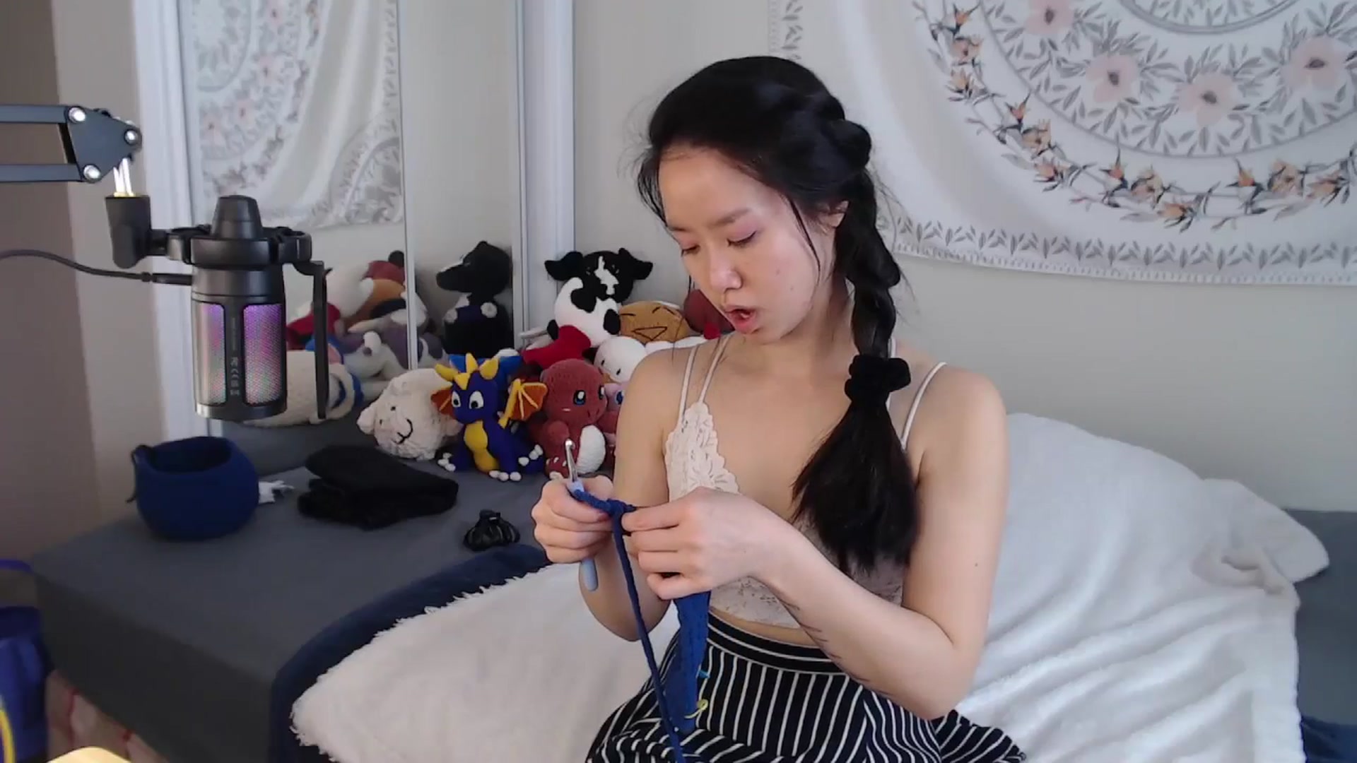 Gallery image thumbnail from MarissaPeach's myfreecams stream on, 05/10/2026, 17:05 image 11 of 20