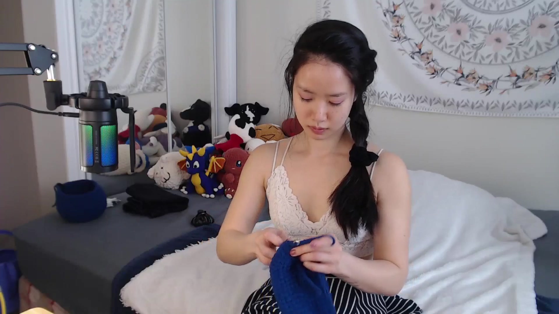 Gallery image thumbnail from MarissaPeach's myfreecams stream on, 05/10/2026, 17:05 image 10 of 20