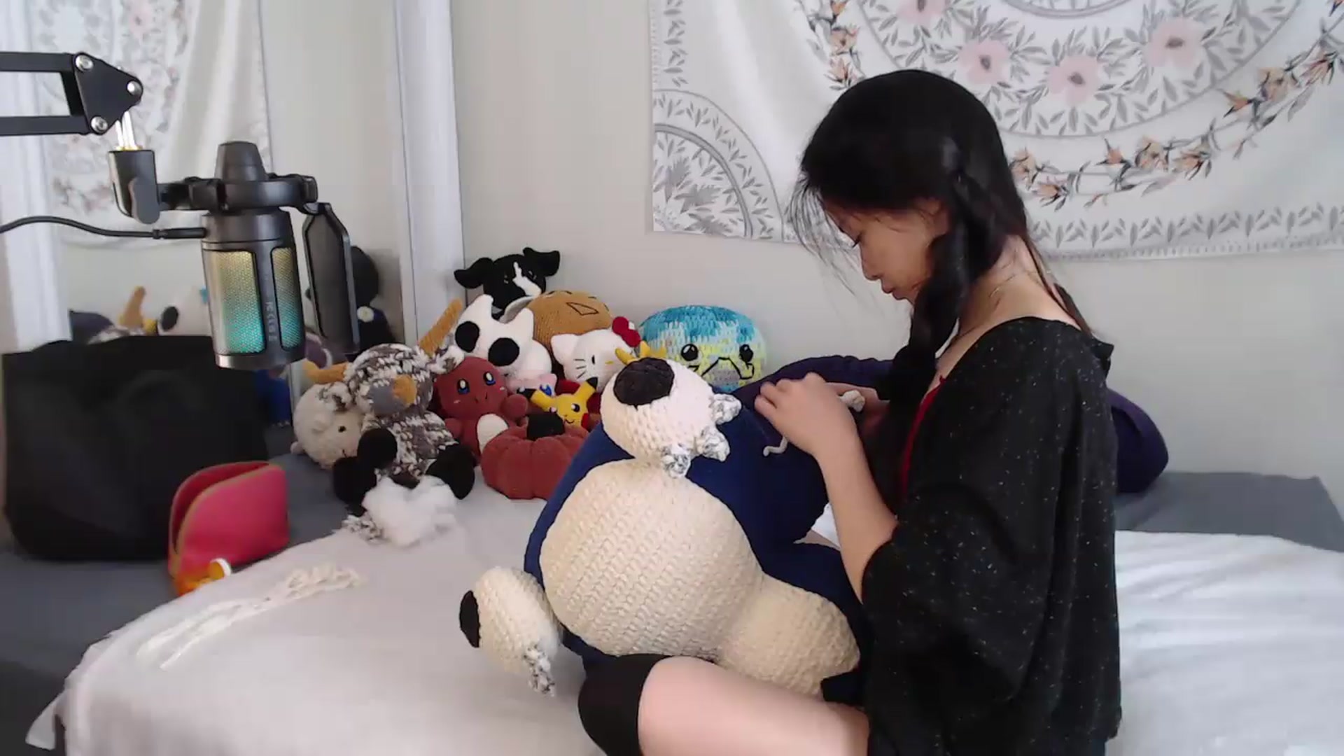 Gallery image thumbnail from MarissaPeach's myfreecams stream on, 06/08/2026, 15:54 image 12 of 20