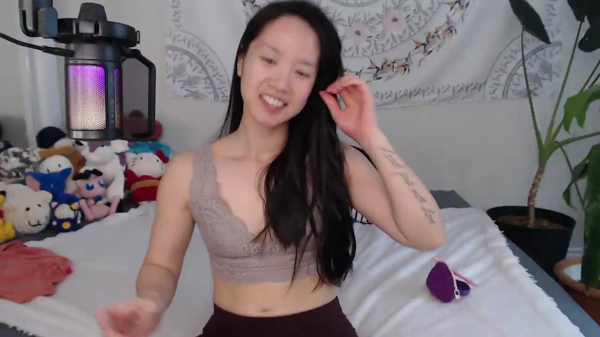 Gallery image thumbnail from MarissaPeach's myfreecams stream on, 06/30/2026, 15:50 image 17 of 20