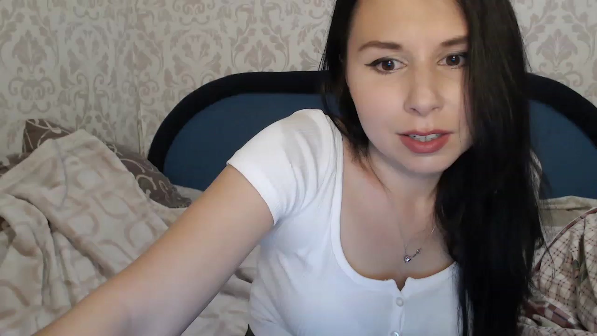Gallery image thumbnail from Marissiya's myfreecams stream on, 05/25/2023, 15:36 image 12 of 20