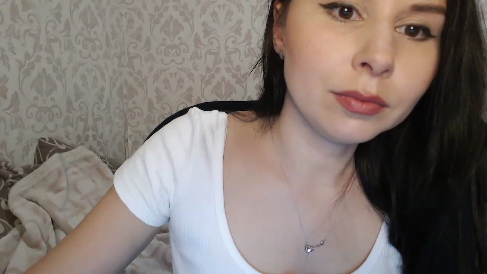 Gallery image thumbnail from Marissiya's myfreecams stream on, 05/25/2023, 15:36 image 2 of 20