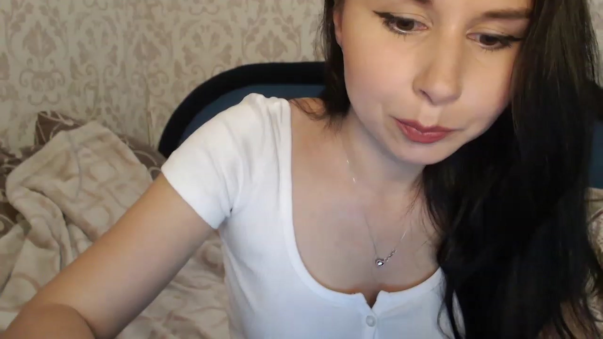 Gallery image thumbnail from Marissiya's myfreecams stream on, 05/25/2023, 15:36 image 8 of 20