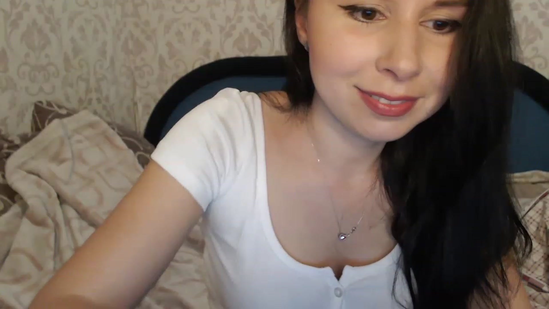 Gallery image thumbnail from Marissiya's myfreecams stream on, 05/25/2023, 15:36 image 9 of 20