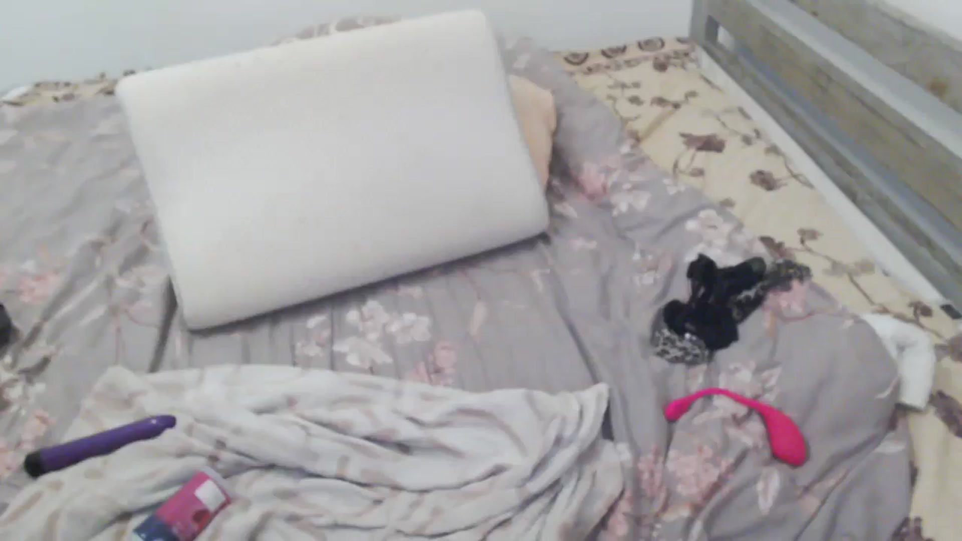 Gallery image thumbnail from Marissiya's myfreecams stream on, 04/16/2025, 16:56 image 12 of 20