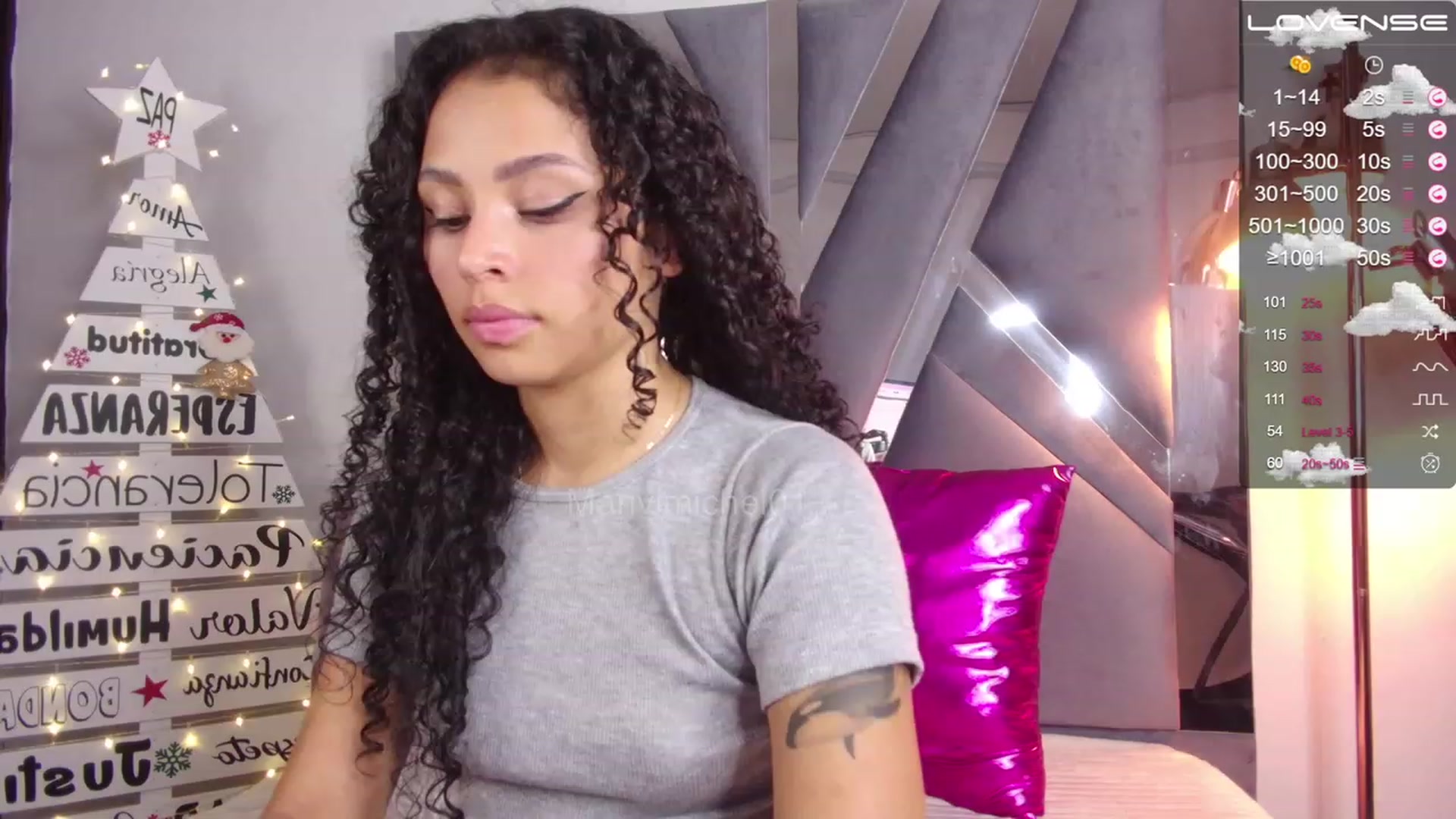 Gallery image thumbnail from Marivimichel's myfreecams stream on, 12/26/2022, 24:54 image 16 of 20