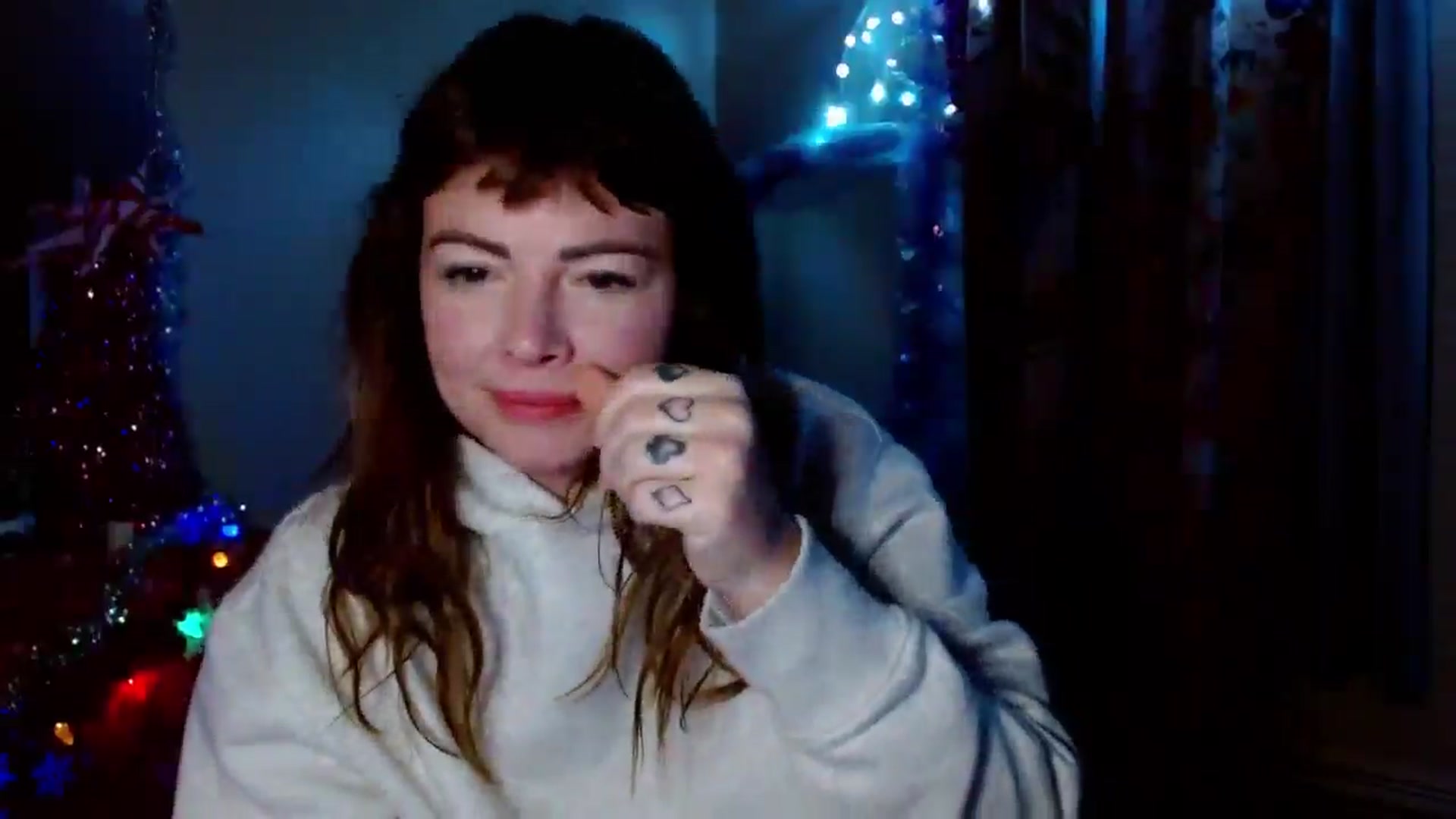 Gallery image thumbnail from MarlaSingerr's myfreecams stream on, 12/22/2024, 11:57 image 10 of 20