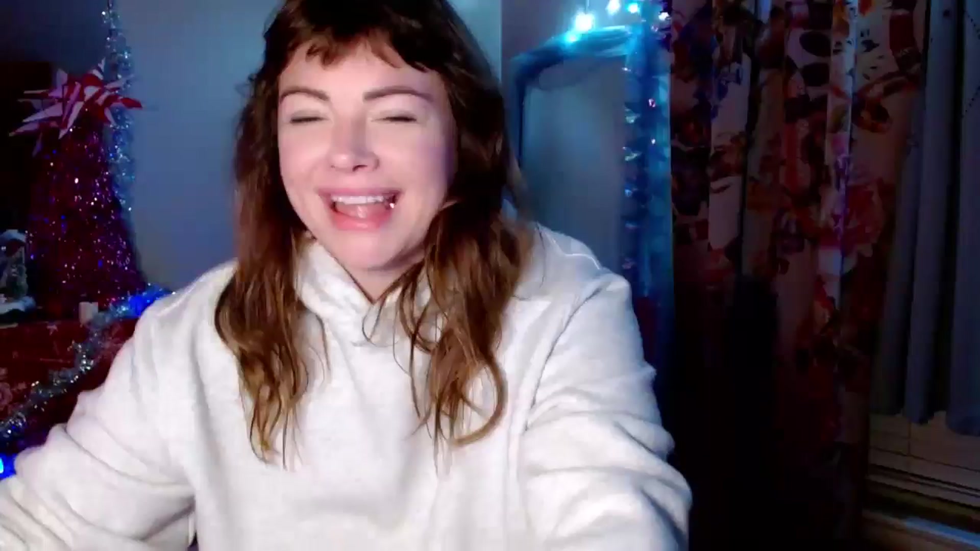 Gallery image thumbnail from MarlaSingerr's myfreecams stream on, 12/22/2024, 11:57 image 6 of 20