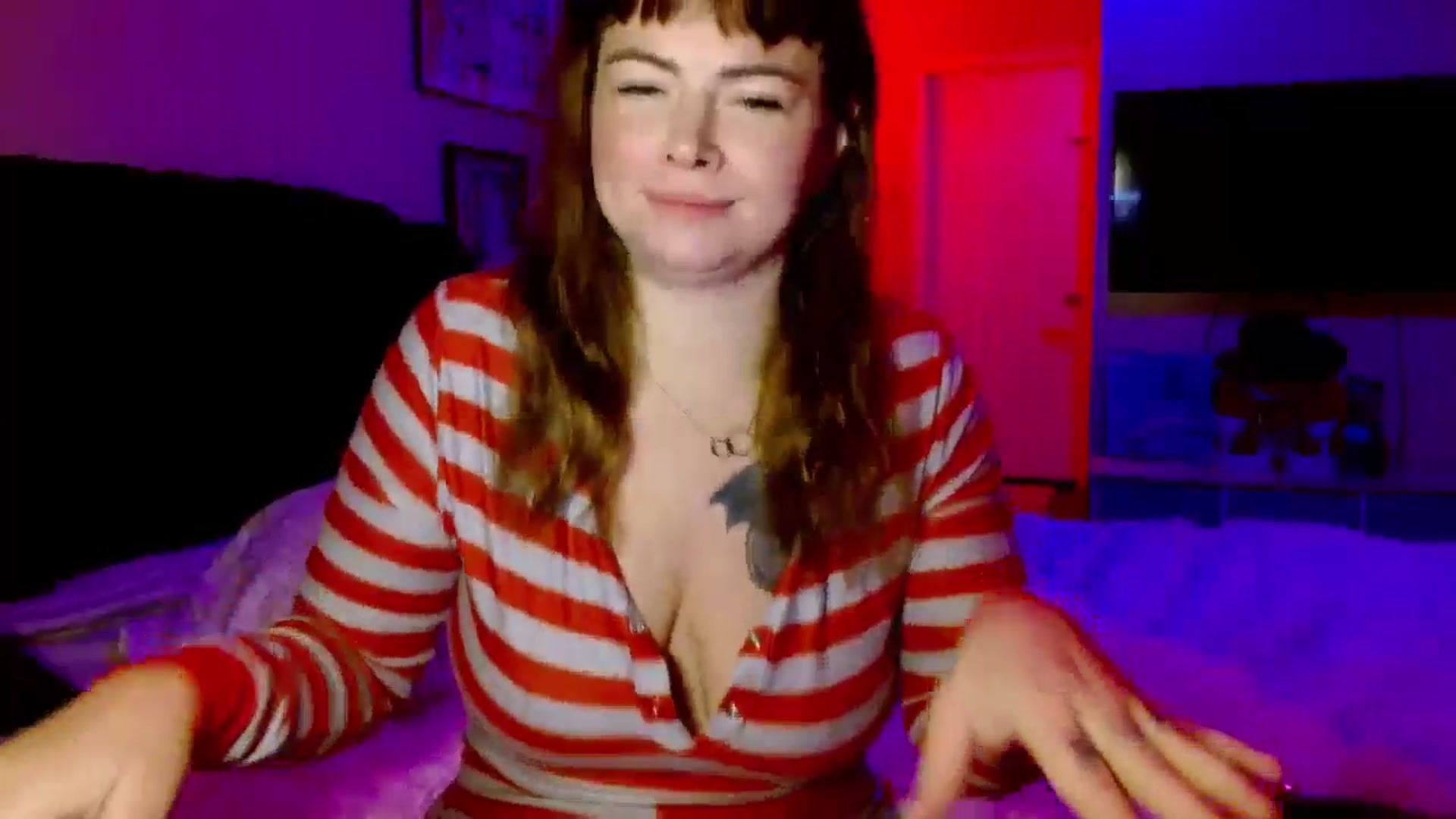Gallery image thumbnail from MarlaSingerr's myfreecams stream on, 12/23/2024, 11:57 image 16 of 20