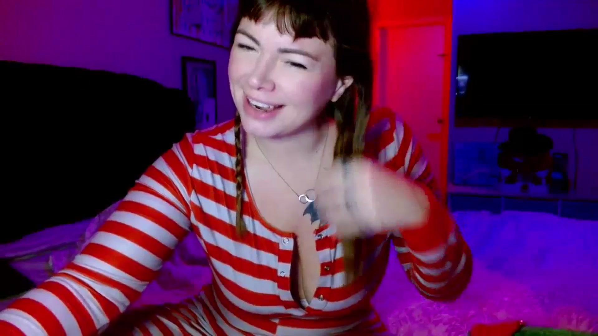 Gallery image thumbnail from MarlaSingerr's myfreecams stream on, 12/23/2024, 11:57 image 7 of 20