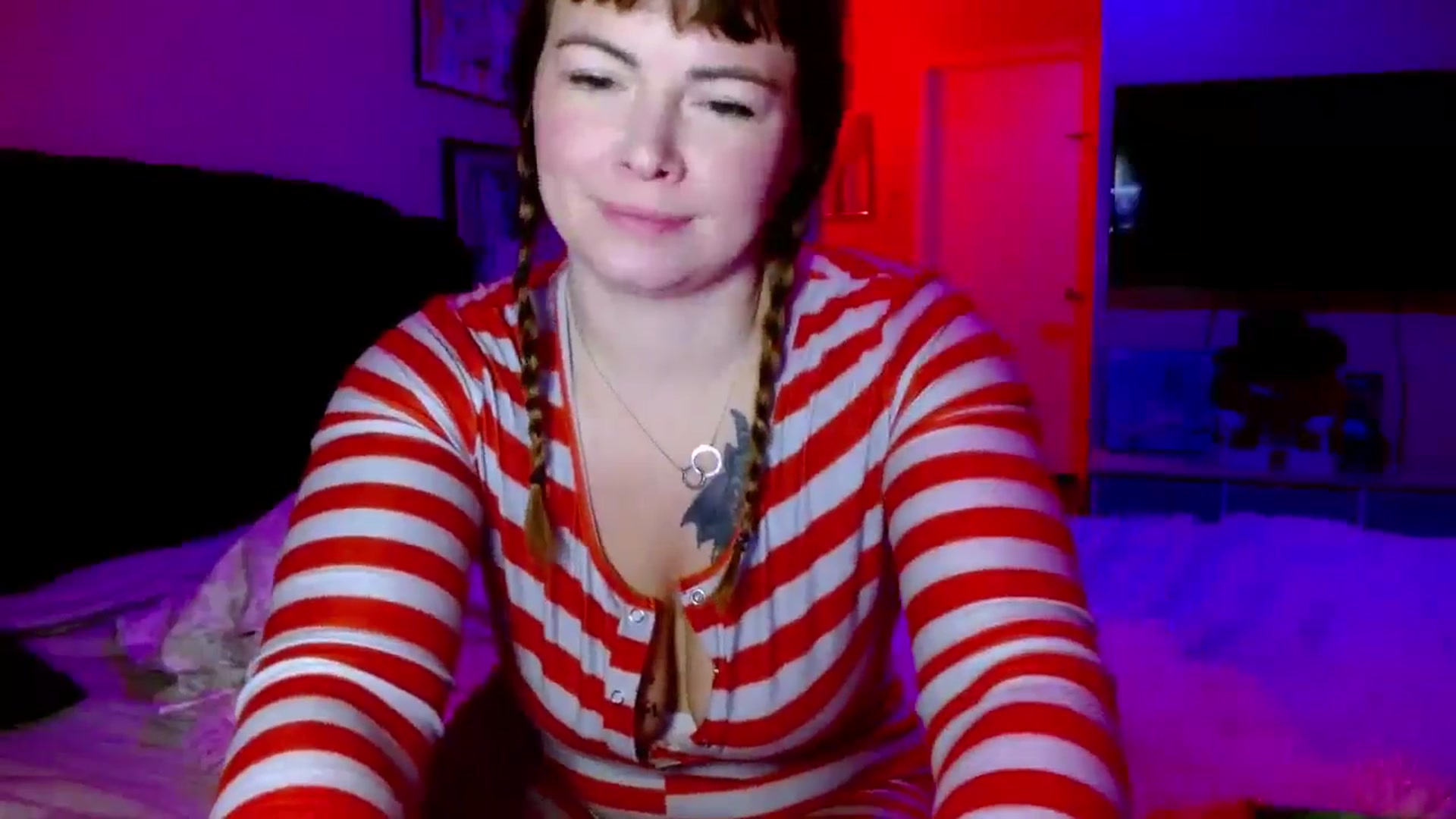 Gallery image thumbnail from MarlaSingerr's myfreecams stream on, 12/23/2024, 11:57 image 4 of 20