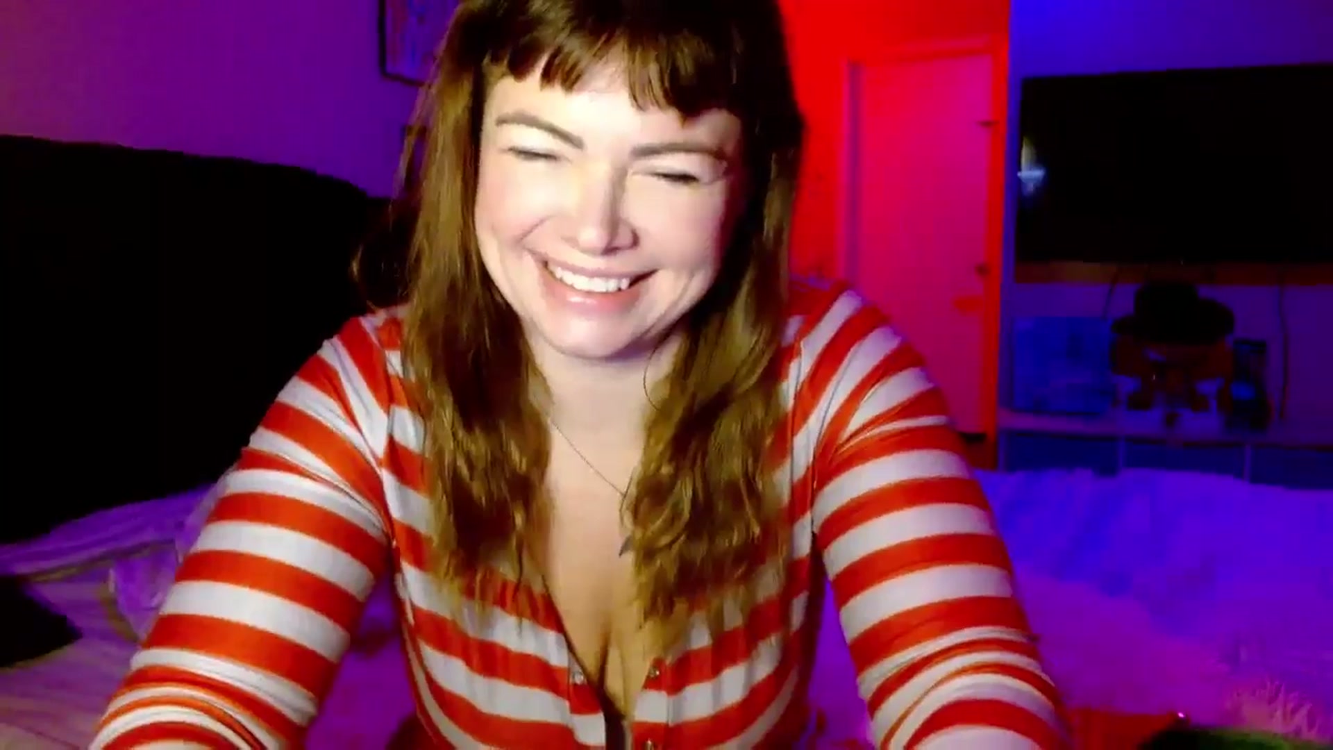 Gallery image thumbnail from MarlaSingerr's myfreecams stream on, 12/23/2024, 11:57 image 17 of 20
