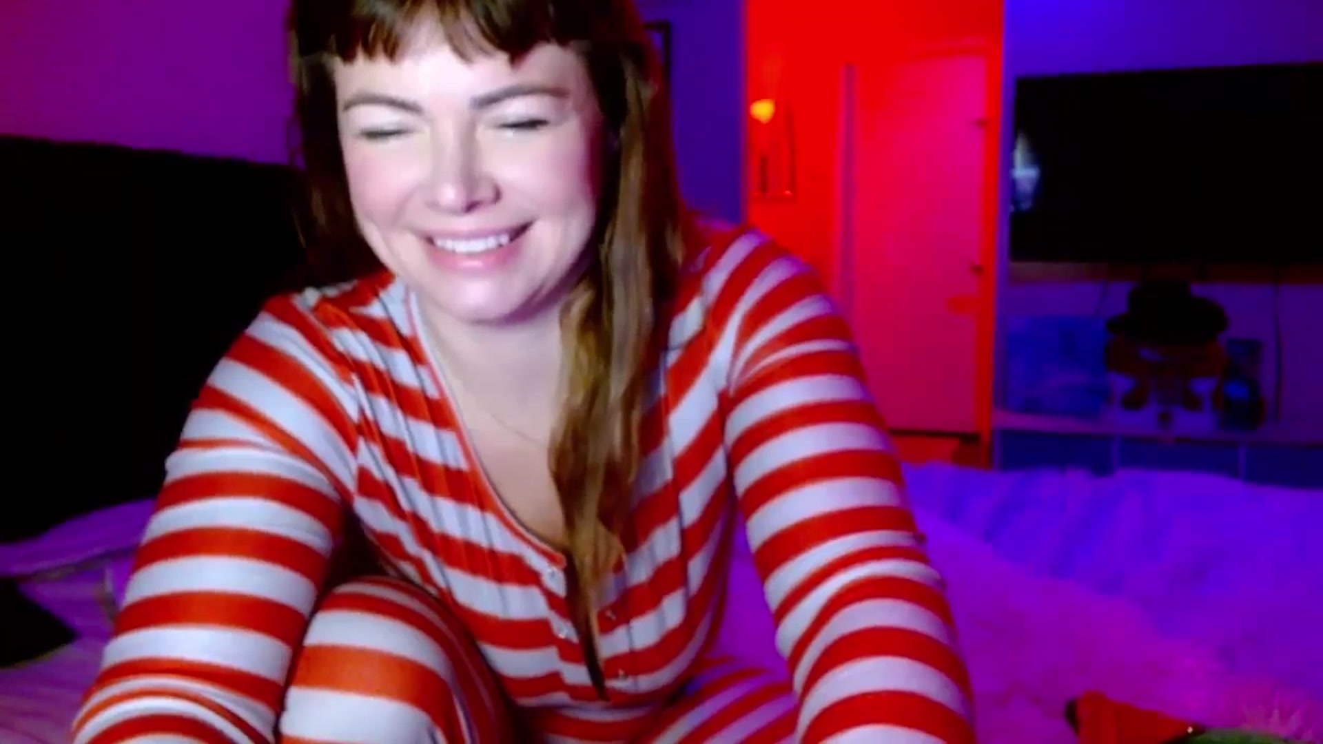 Gallery image thumbnail from MarlaSingerr's myfreecams stream on, 12/23/2024, 11:57 image 10 of 20