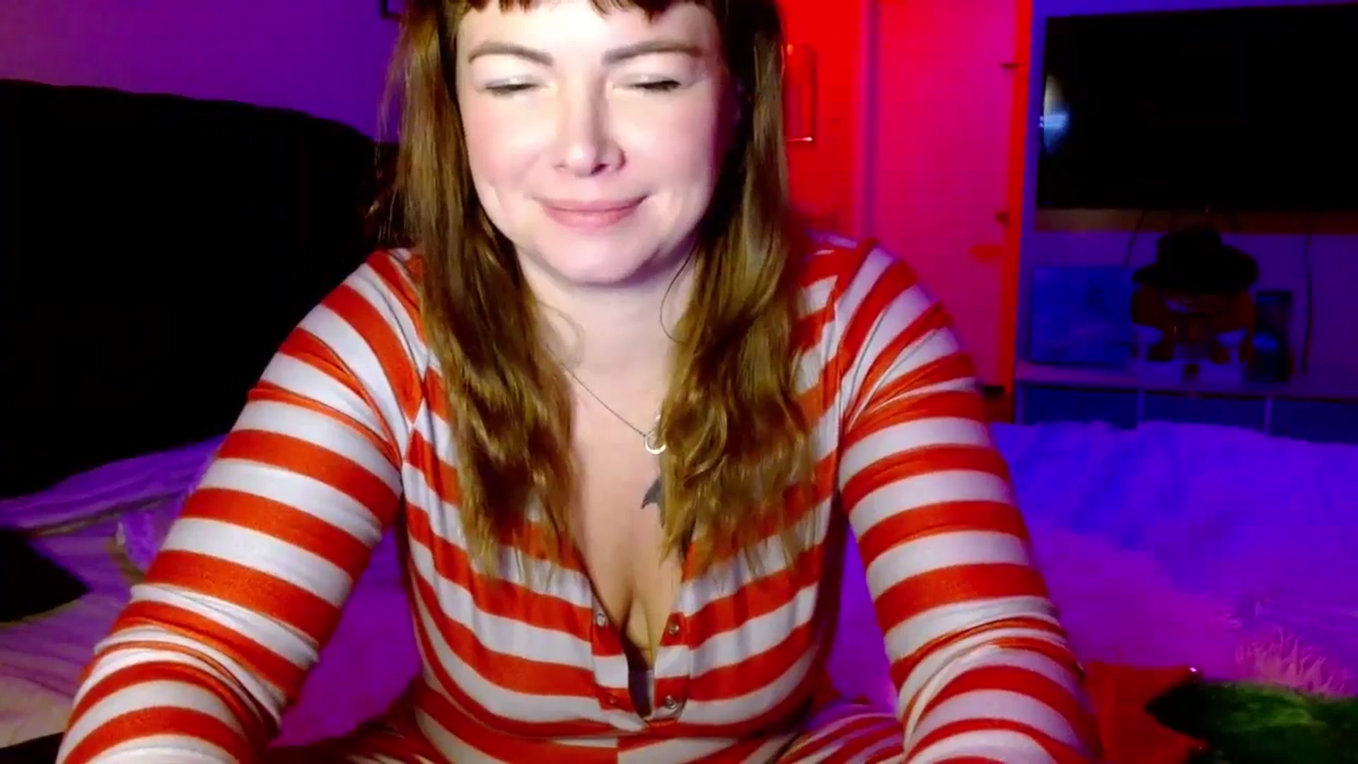 Gallery image thumbnail from MarlaSingerr's myfreecams stream on, 12/23/2024, 11:57 image 18 of 20