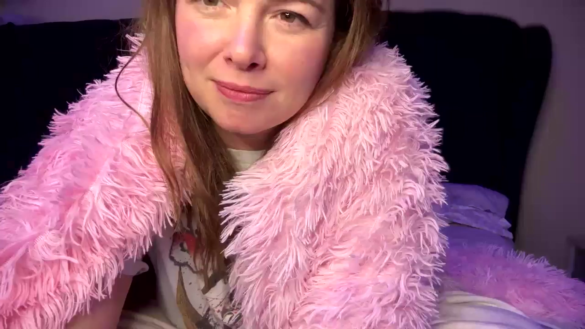 Gallery image thumbnail from MarlaSingerr's myfreecams stream on, 12/23/2024, 17:02 image 1 of 20