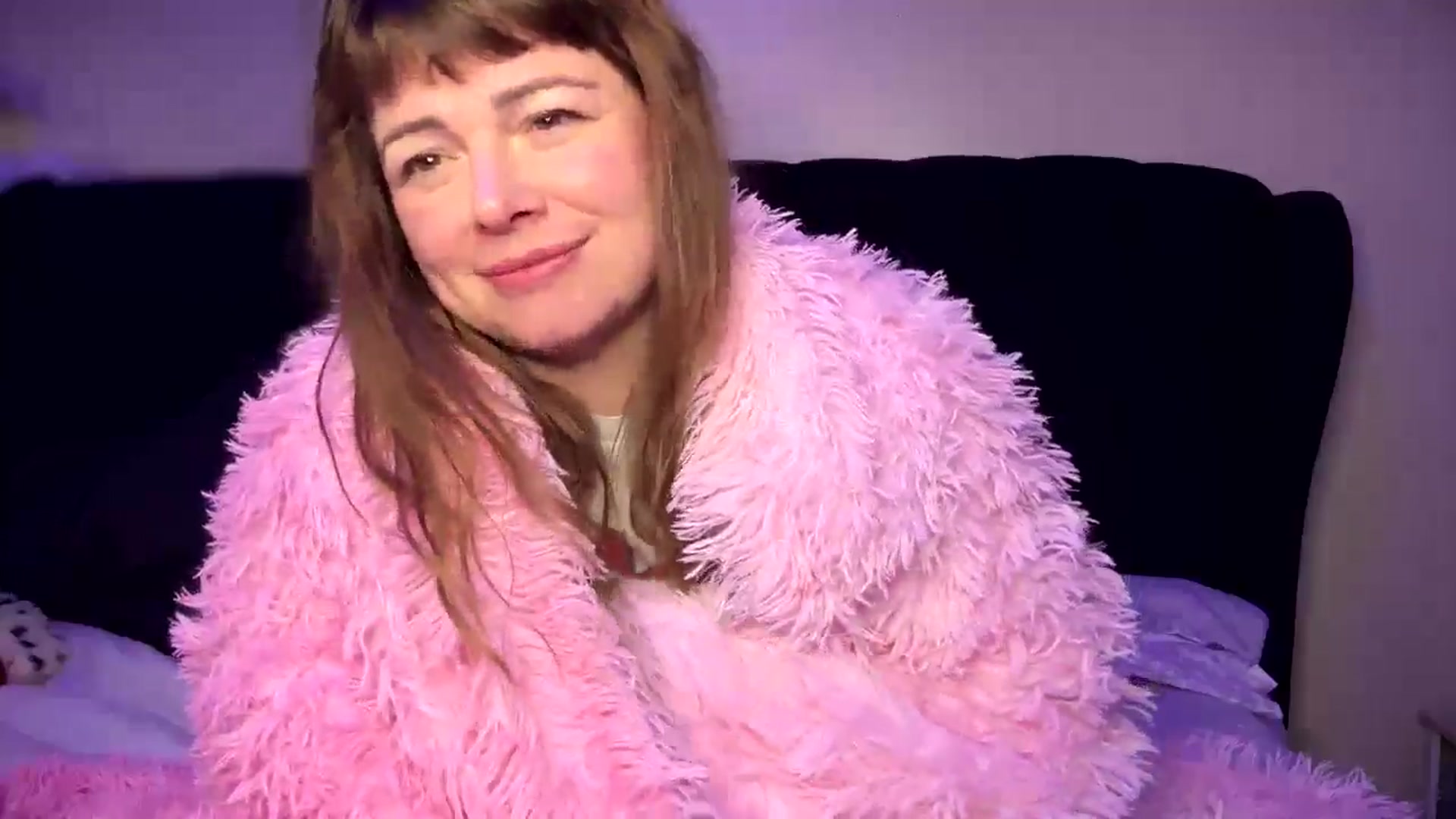 Gallery image thumbnail from MarlaSingerr's myfreecams stream on, 12/23/2024, 17:02 image 2 of 20